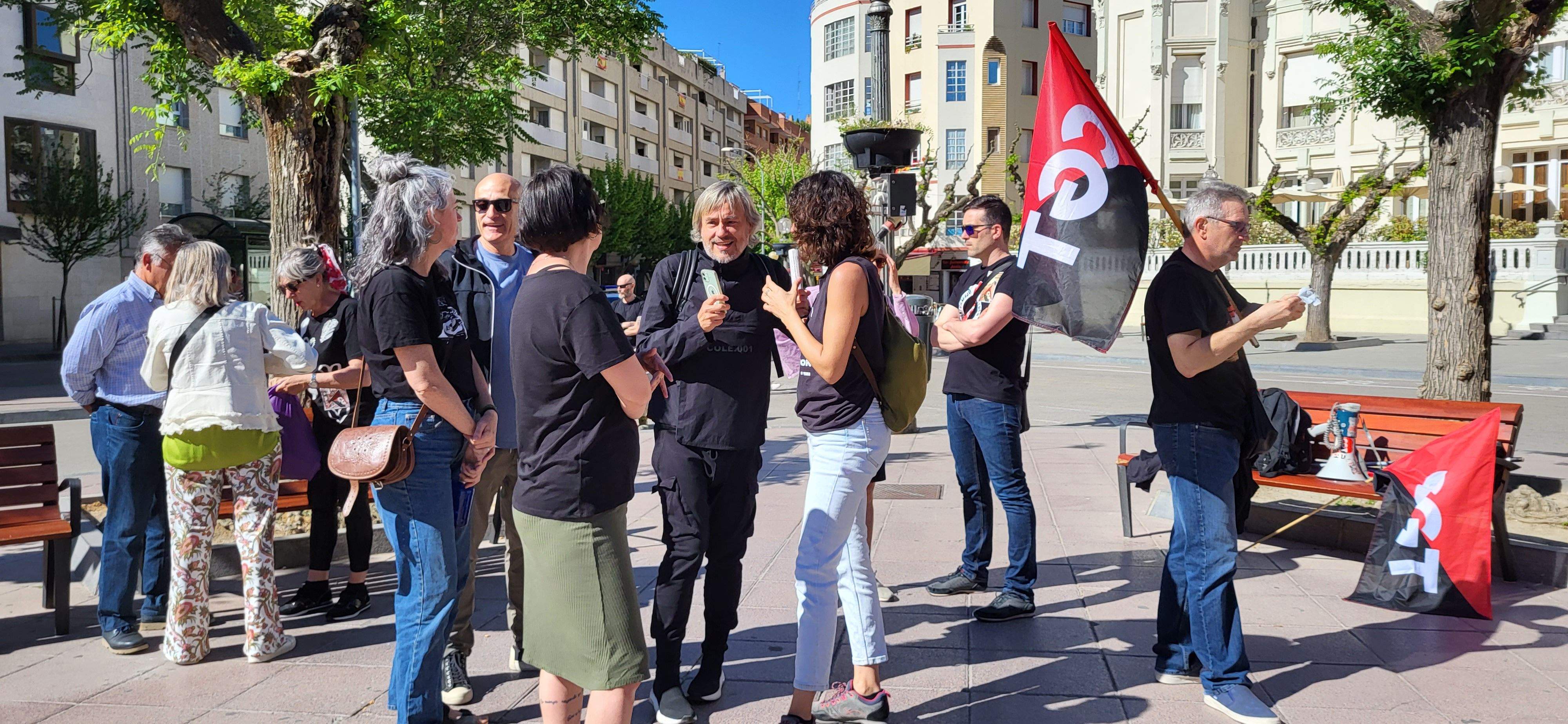 Concentración de CNT y CGT en el Primero de Mayo en Huesca. Foto: Mercedes Manterola
