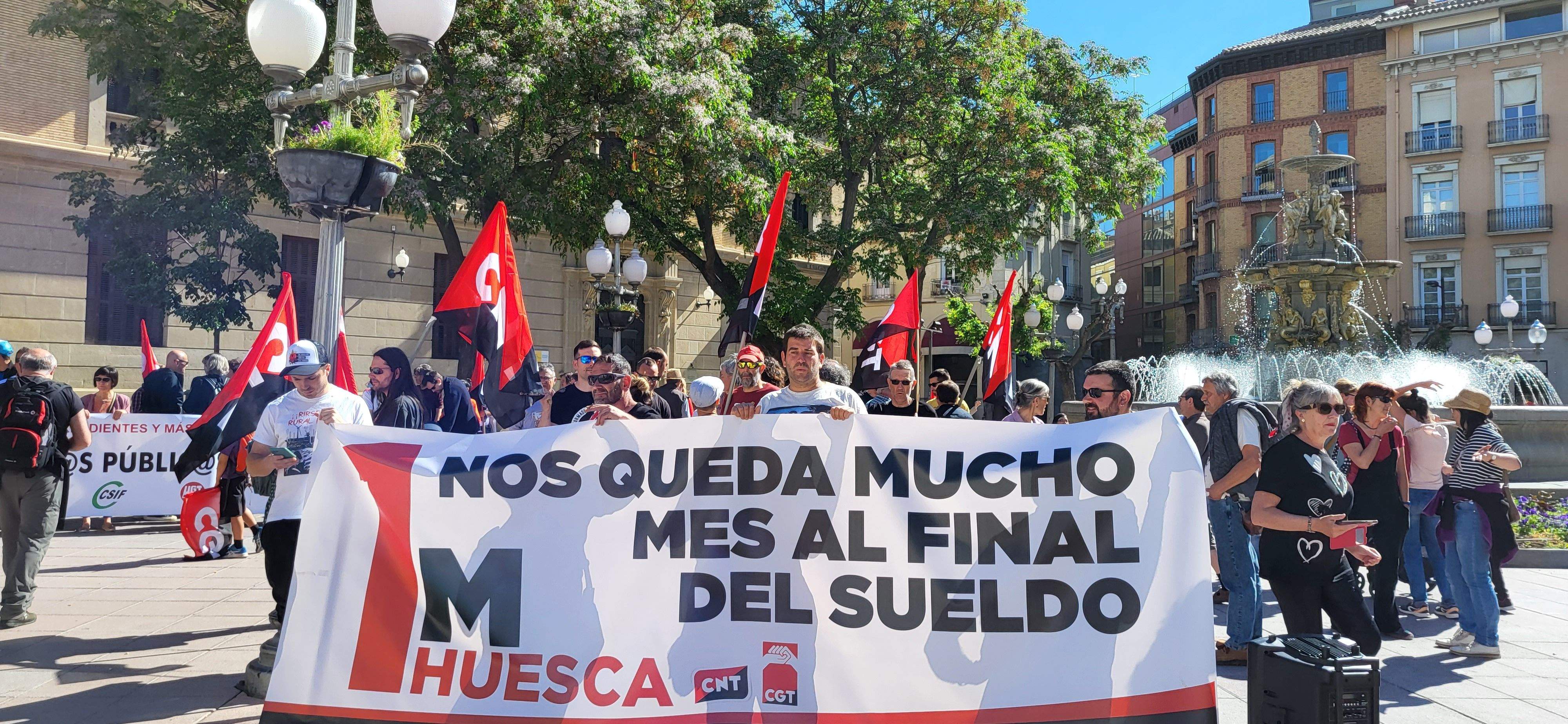 Concentración de CNT y CGT en el Primero de Mayo en Huesca. Foto: Mercedes Manterola