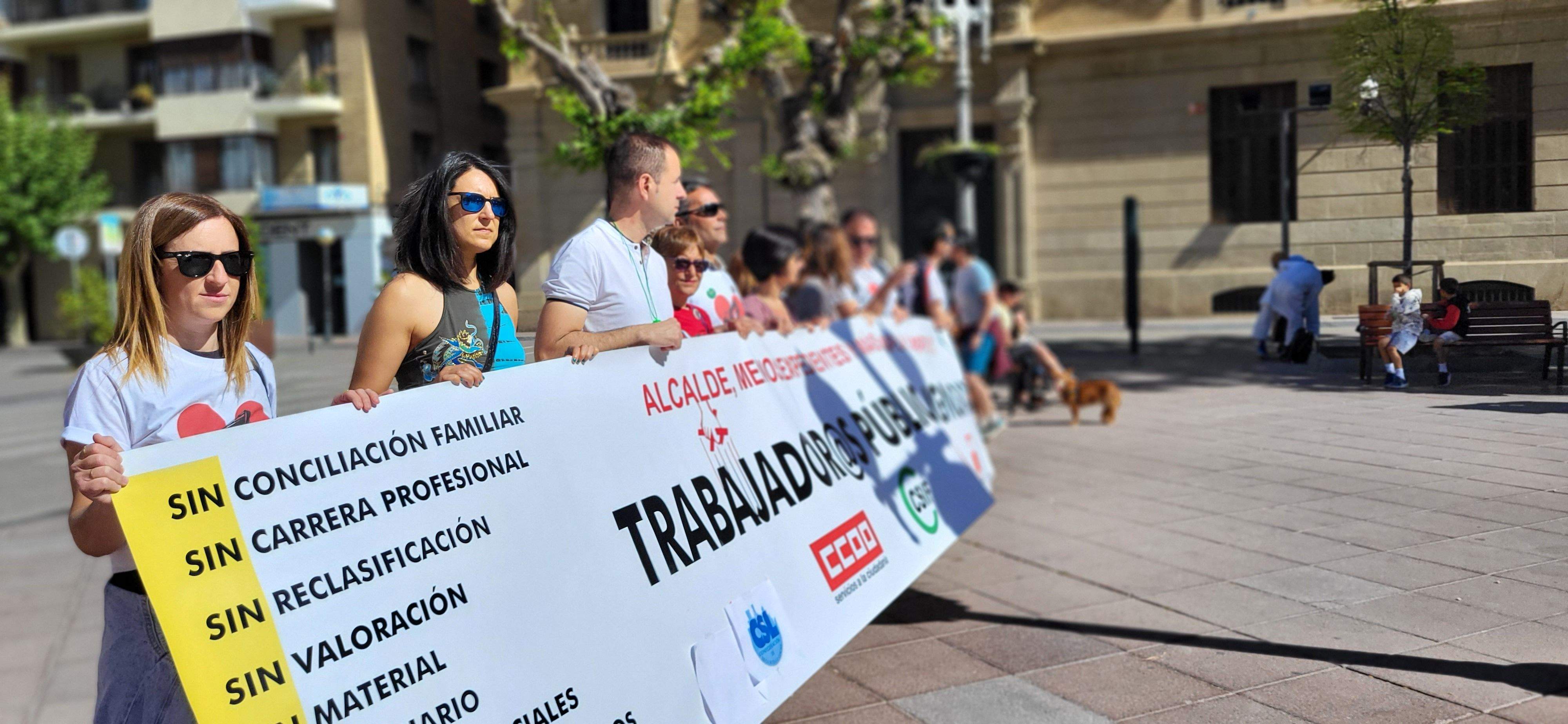 Concentración de CNT y CGT en el Primero de Mayo en Huesca. Foto: Mercedes Manterola