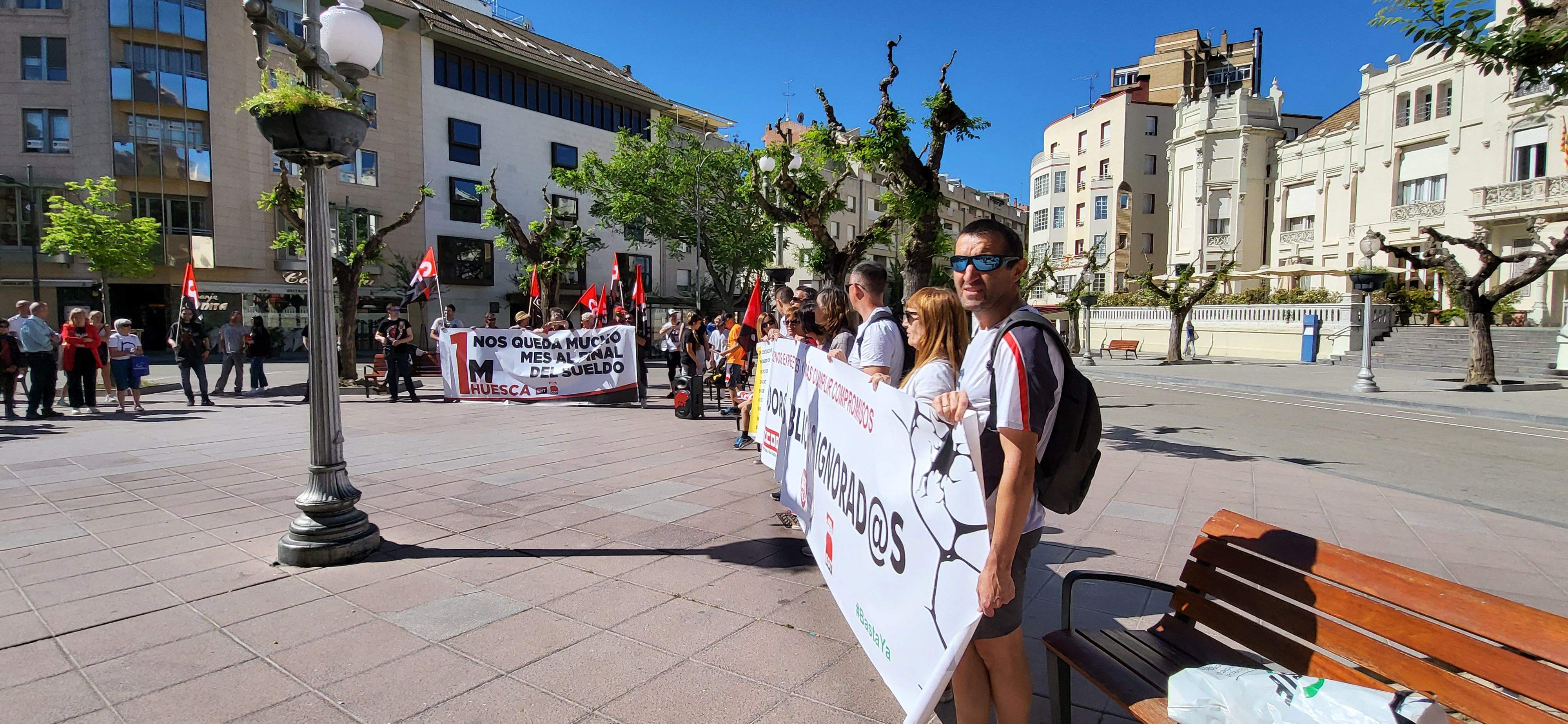 Concentración de CNT y CGT en el Primero de Mayo en Huesca. Foto: Mercedes Manterola