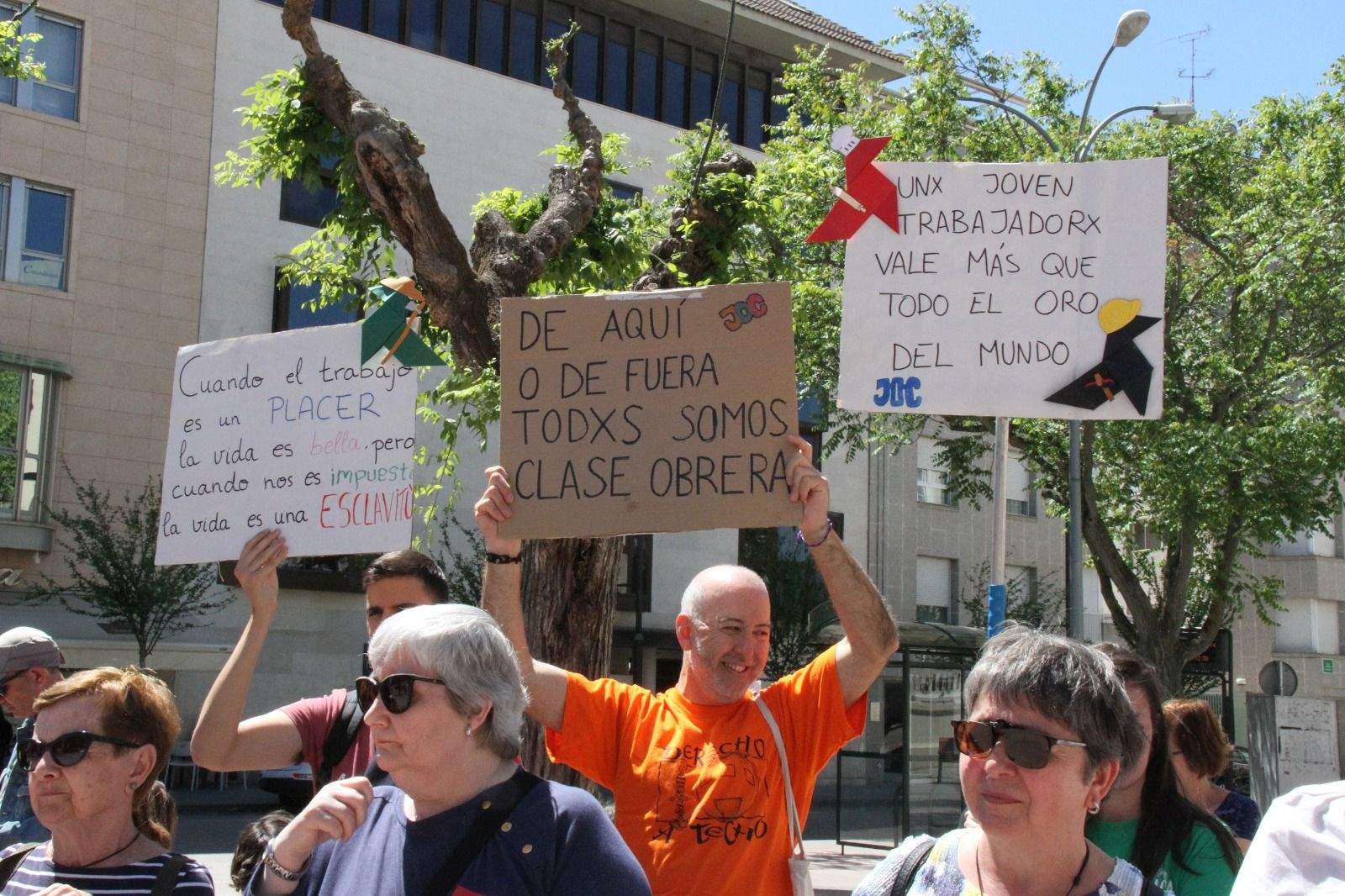 Manifestación del Primero de Mayo de UGT y CCOO en Huesca. Foto Carlos Neofato