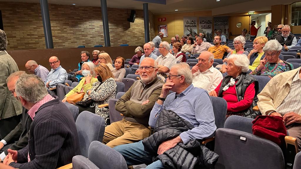 Charla de Ramón Campillo sobre el servicio de montaña en la Guardia Civil.