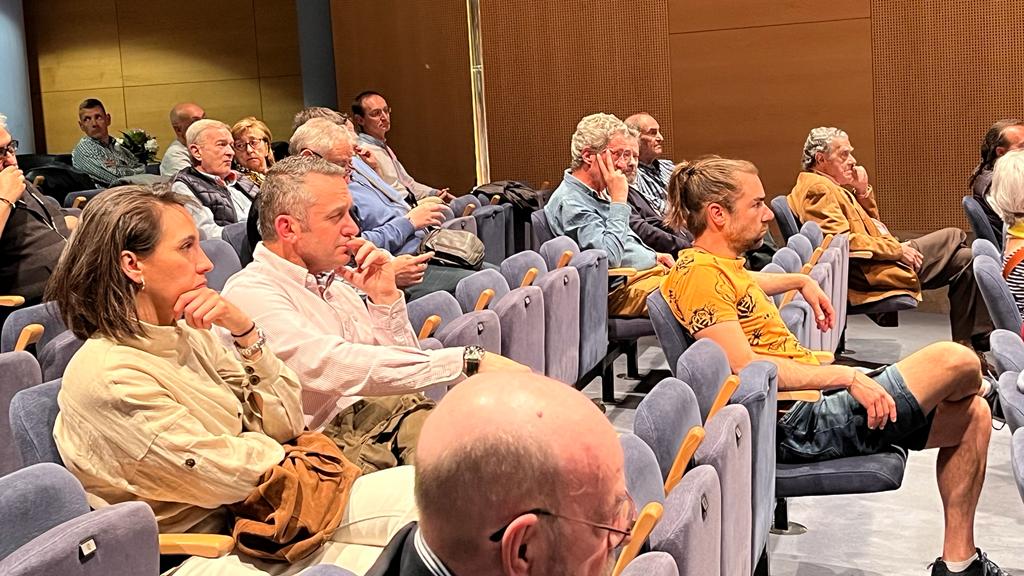 Charla de Ramón Campillo sobre el servicio de montaña en la Guardia Civil.