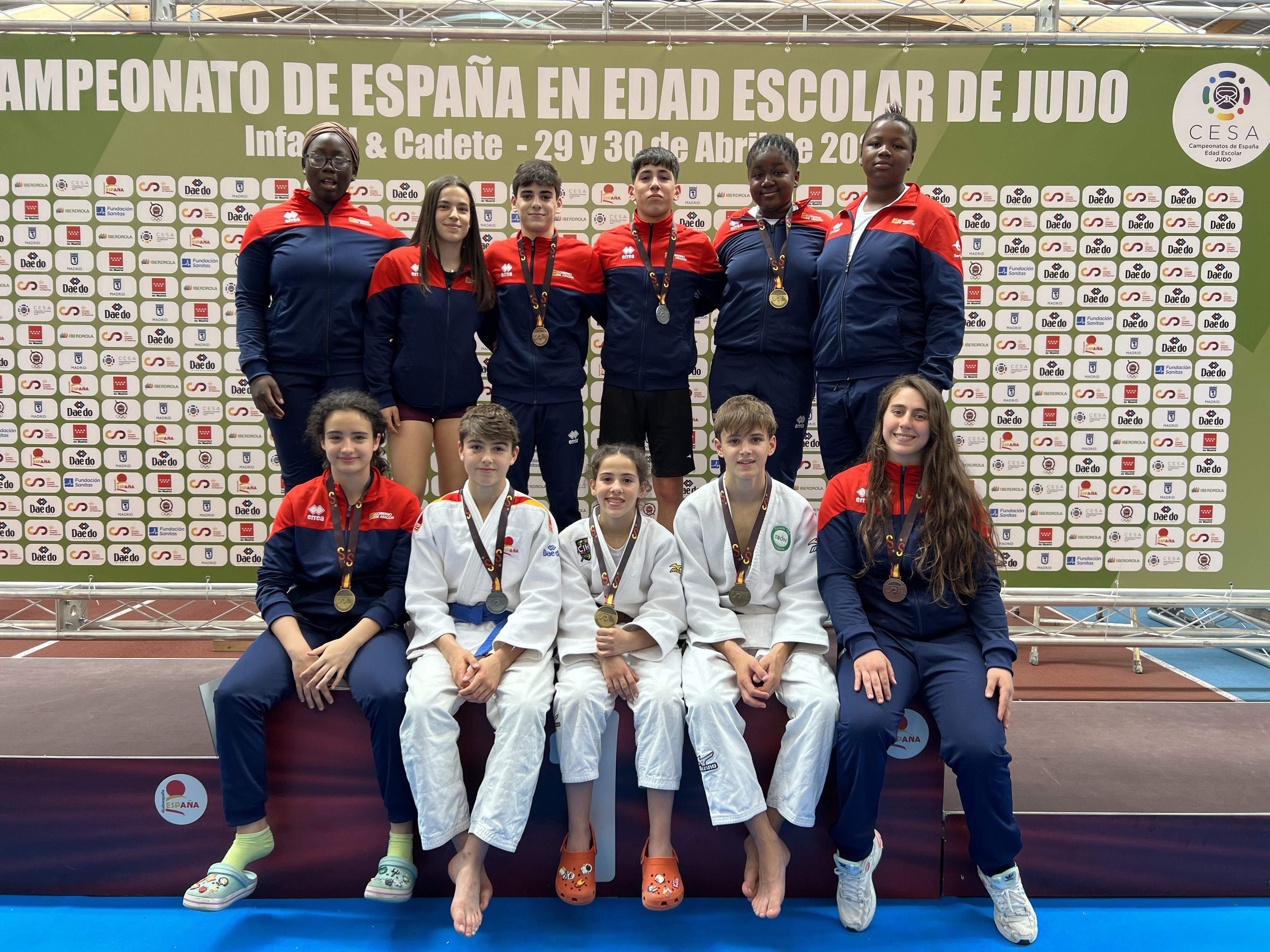 Medallero completo de Aragón. Foto FAJYDA