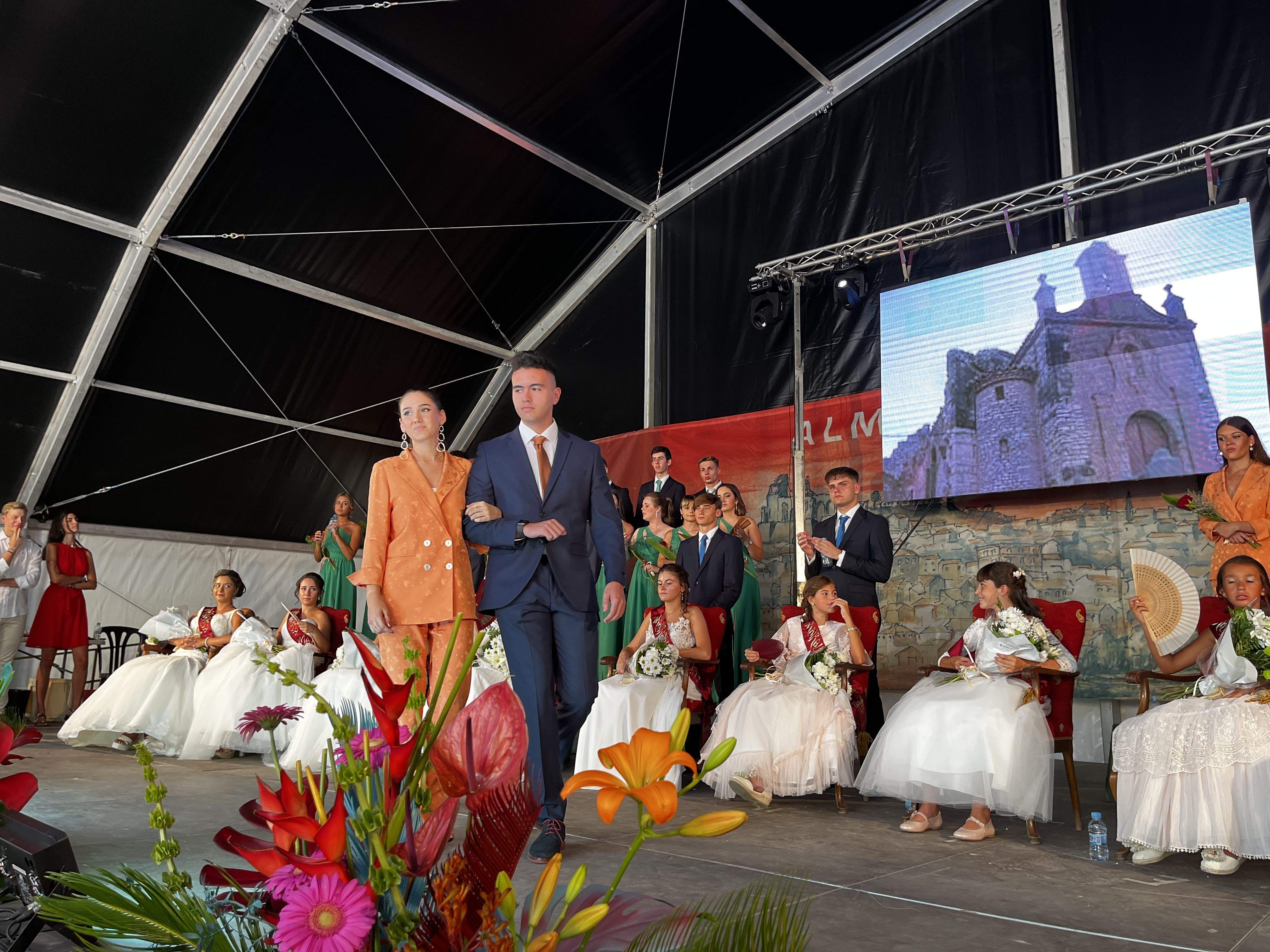 Quintos y quintas de 2021 de Almudévar. Foto Mercedes Manterola