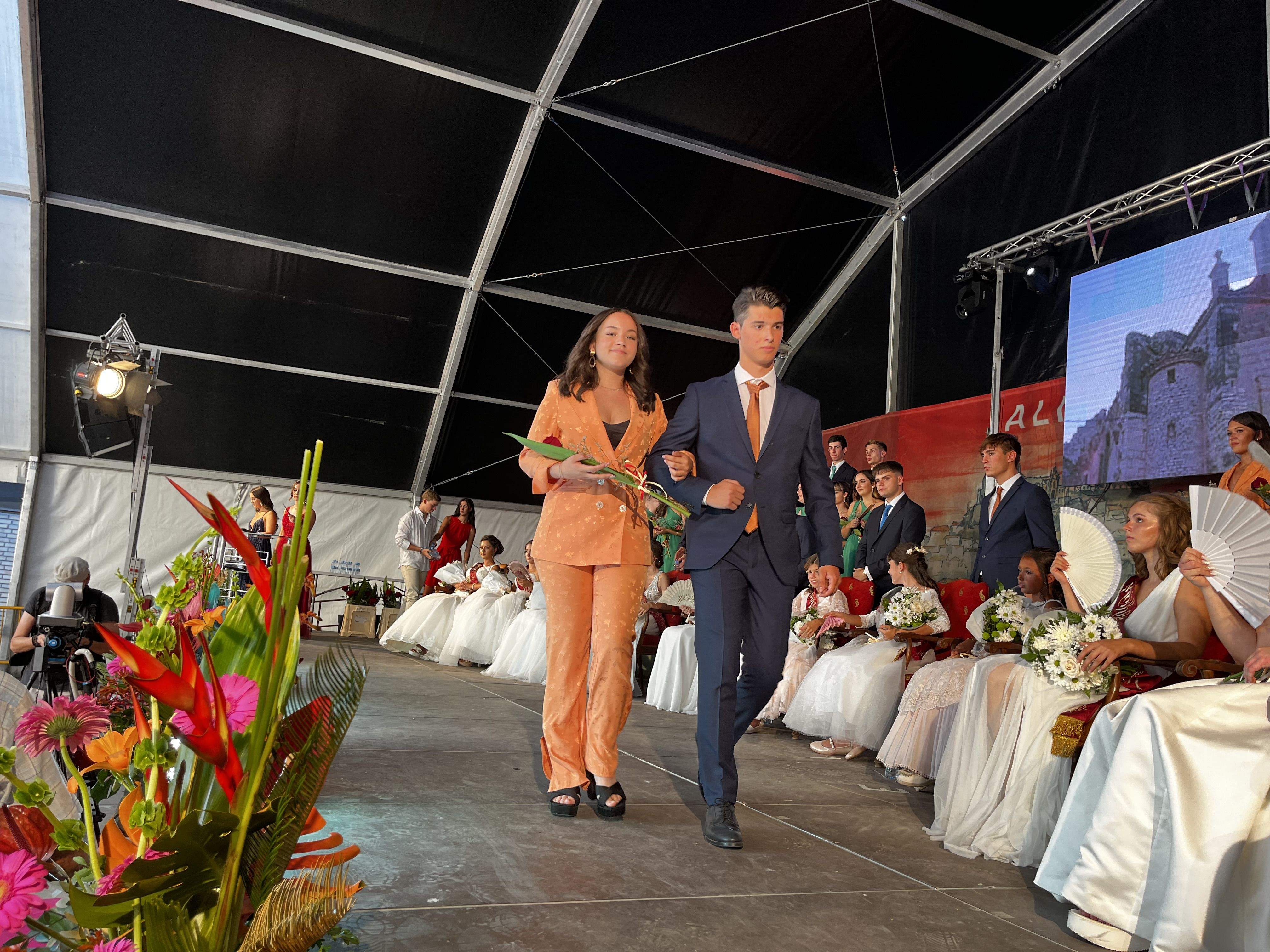 Quintos y quintas de 2021 de Almudévar. Foto Mercedes Manterola