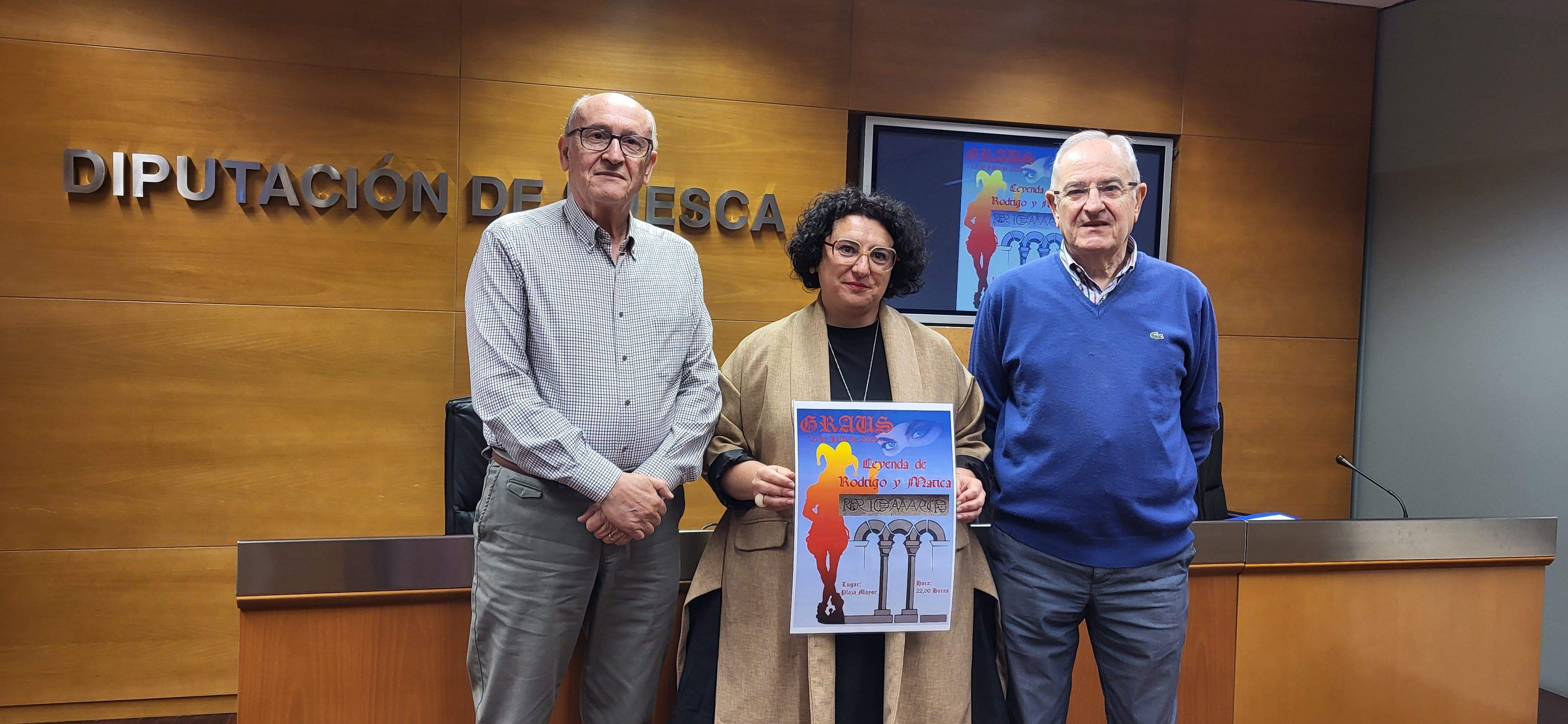 Miguel Ángel Clavería, Gema Betorz y José María Clavería, presentando la obra teatral de la leyenda de Rodrigo y Marica. Foto Myriam Martínez