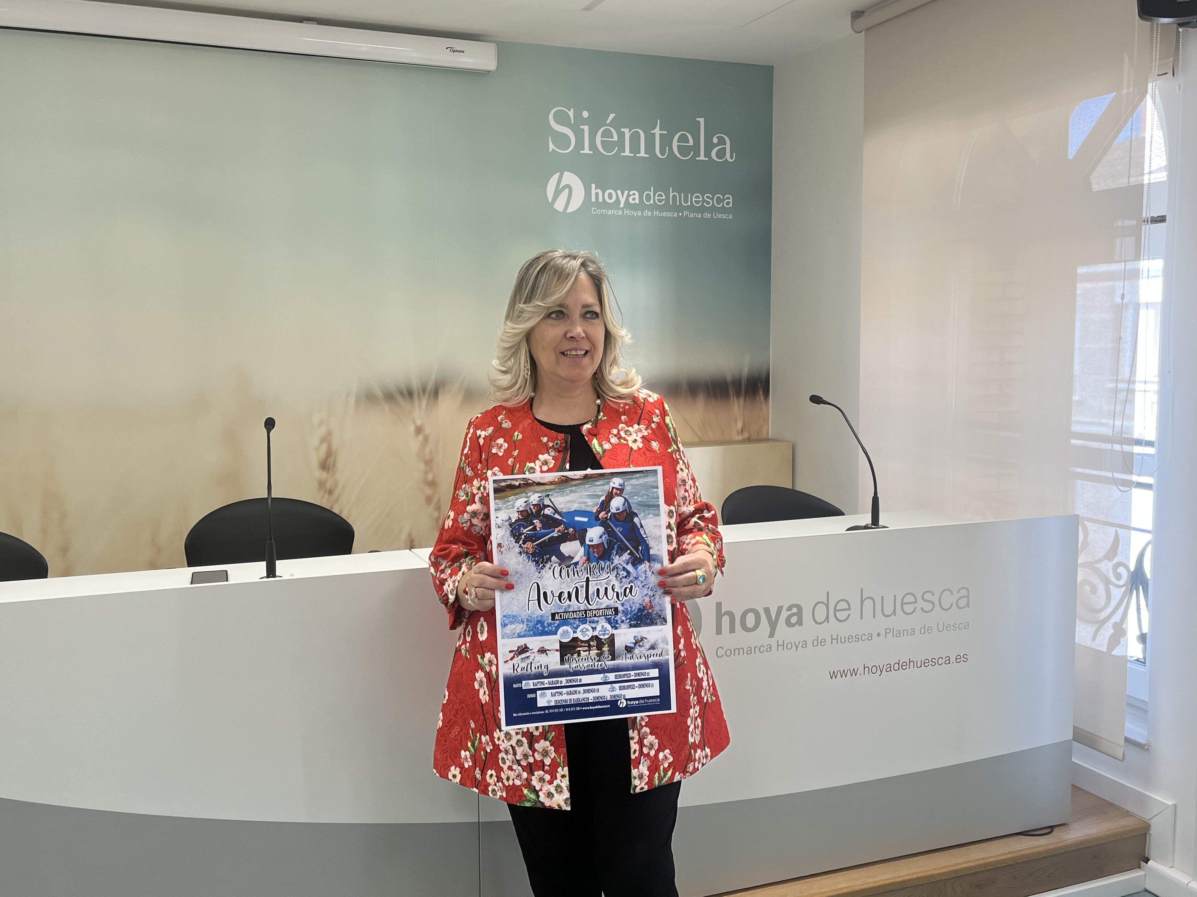 Beatriz Calvo, consejera Comarcal de Cultura y Deportes, presenta Comarca Aventura 2023. Foto: A. Mora