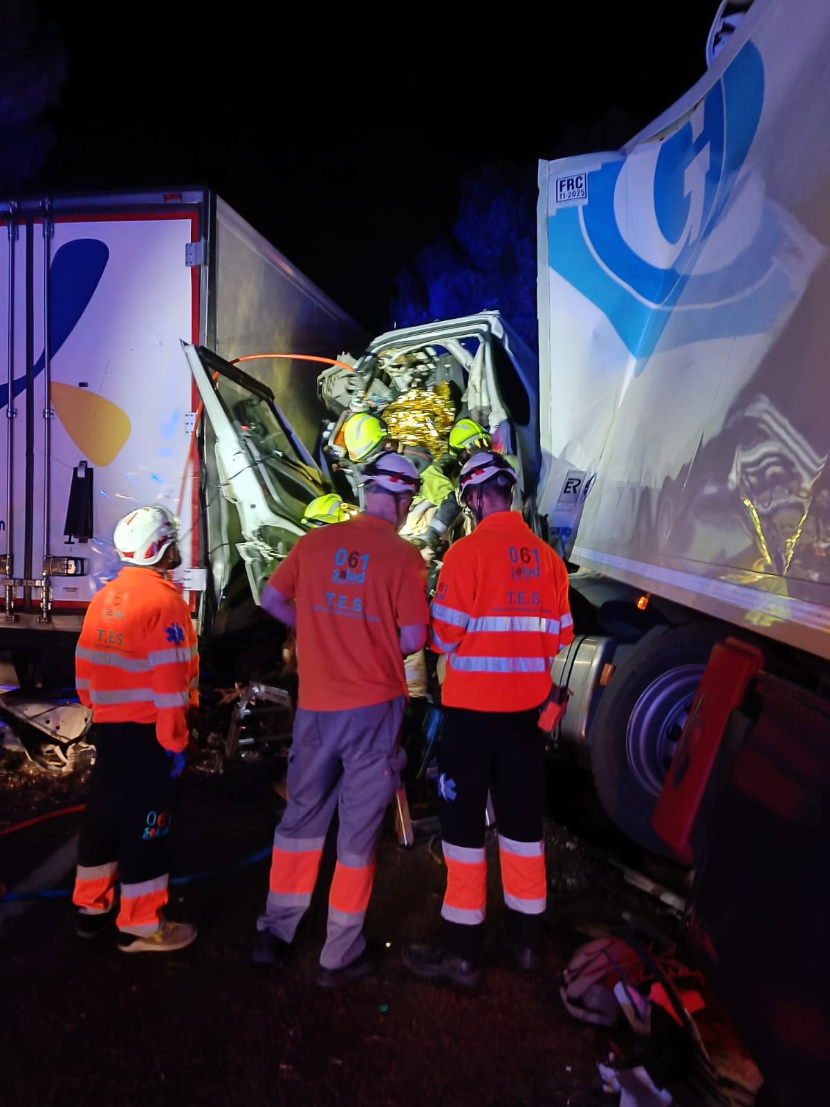 Dos camiones colisionan en un área de servicio de la AP-2