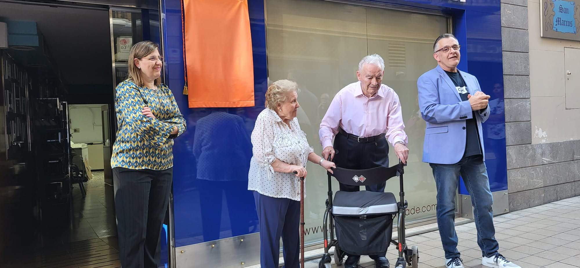 Homenaje a Ángel Mompradé y Lourdes Viñuales