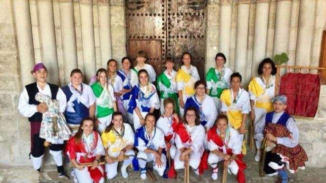 Grupo de dance local de Castejón de Monegros Grupo de dance local de Castejón de Monegros