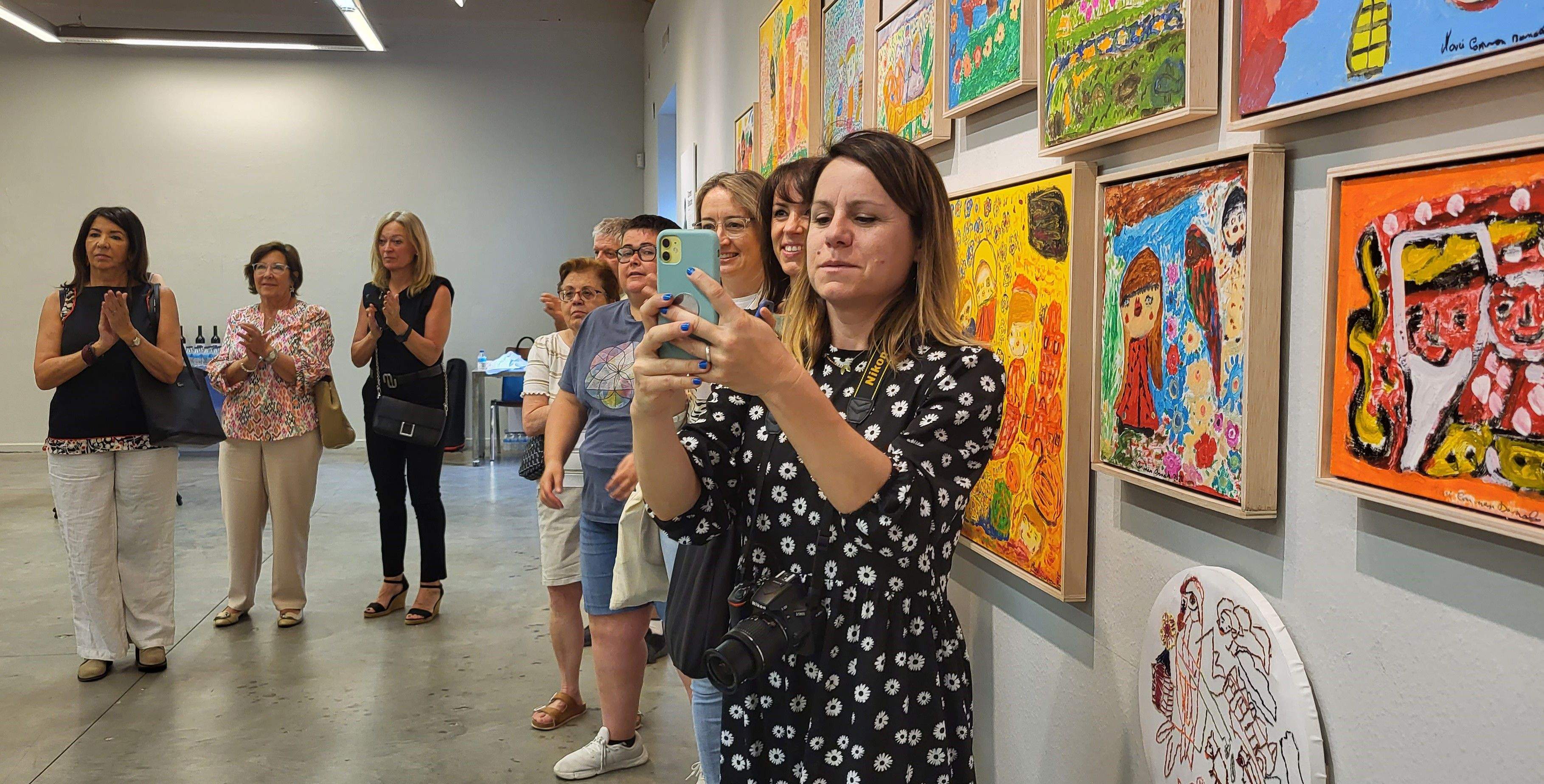 Exposición de Carmen Bonache en el Centro Cultural Manuel Benito Moliner. Foto Myriam Martínez