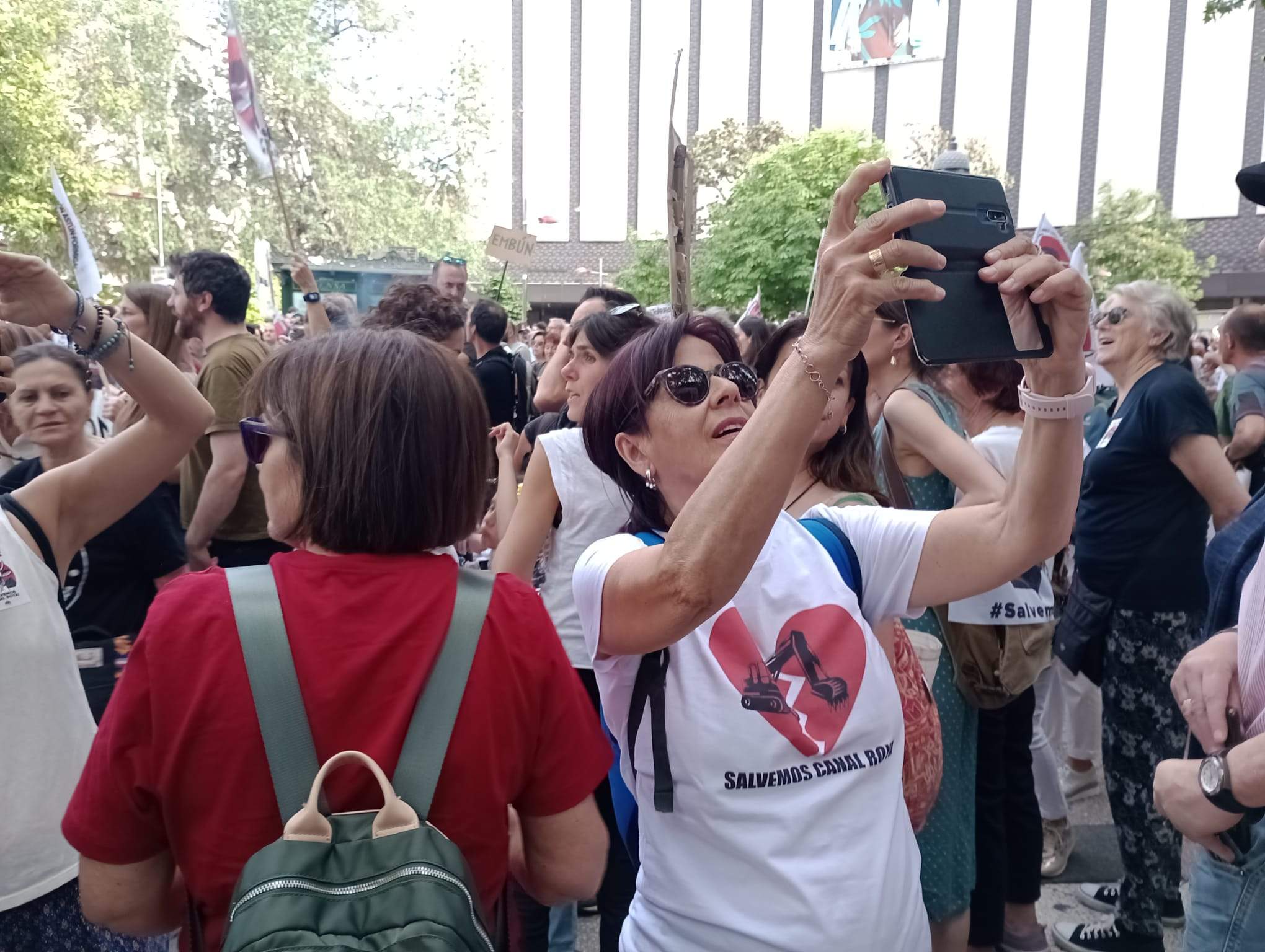 Manifestación en Zaragoza por la protección de Canal Roya. Foto: Isabel Arilla
