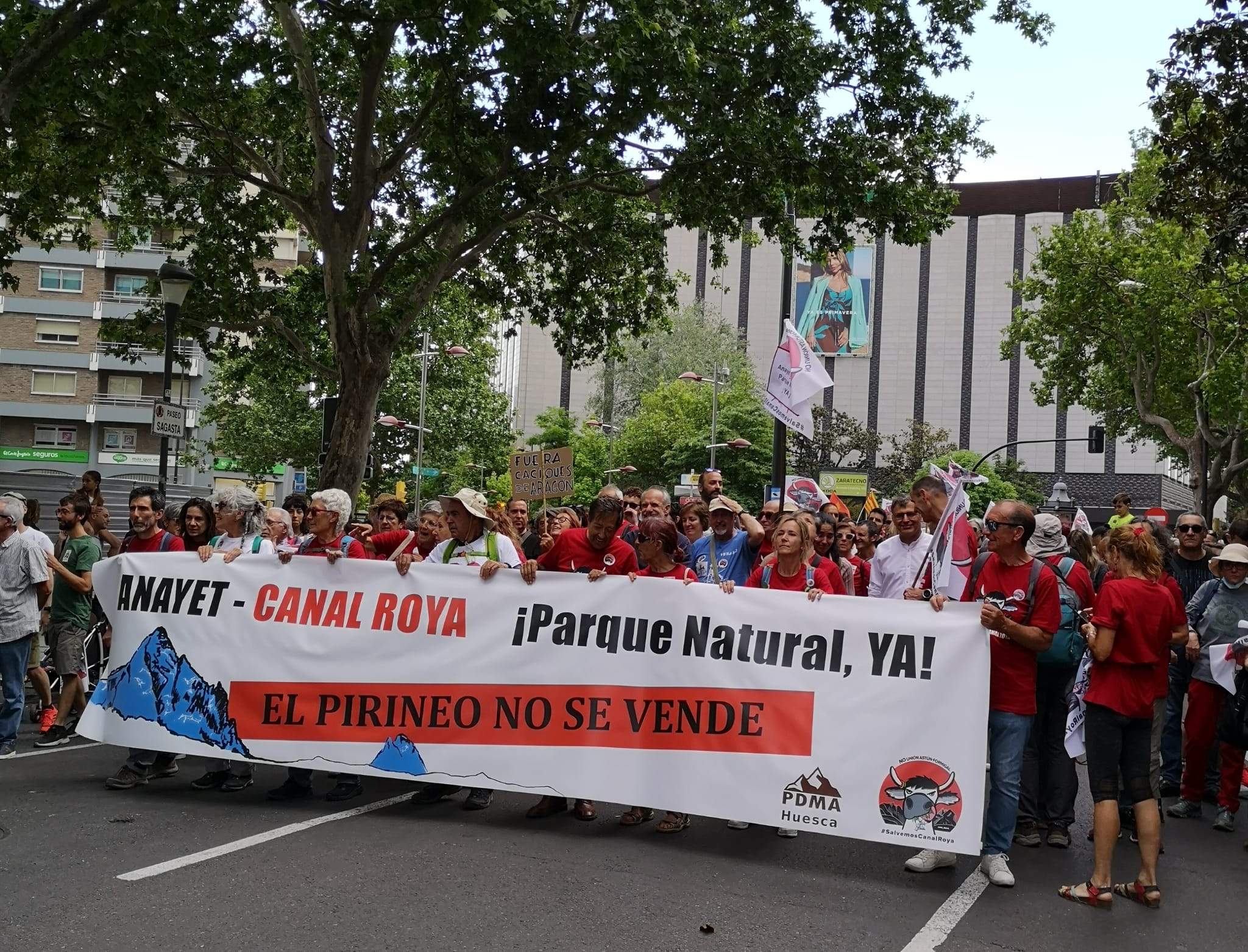 Manifestación en Zaragoza por la protección de Canal Roya.