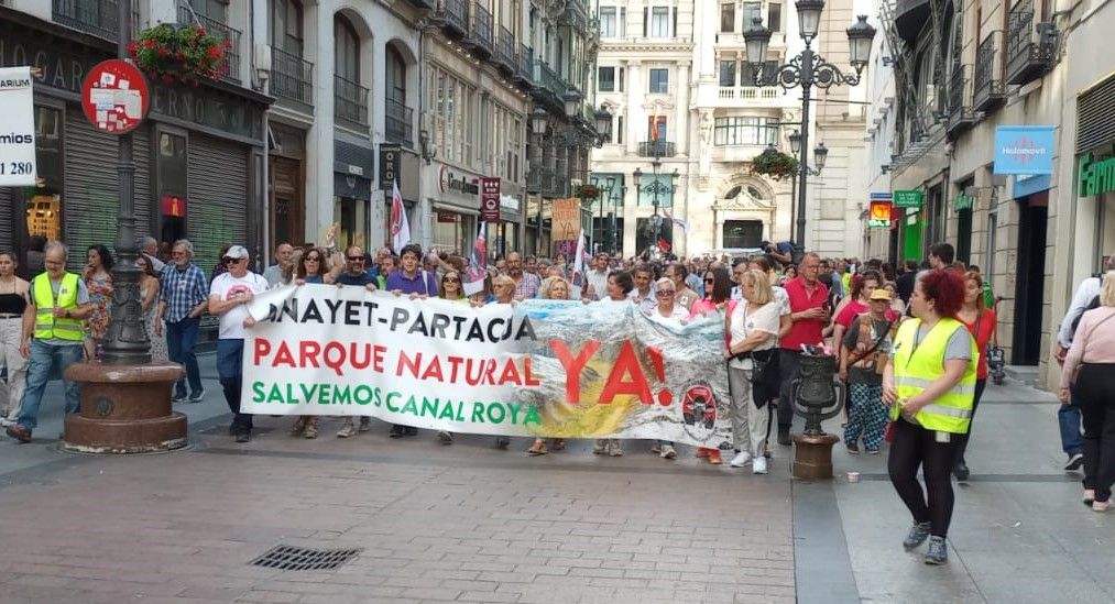 Manifestación en Zaragoza por la protección de Canal Roya.