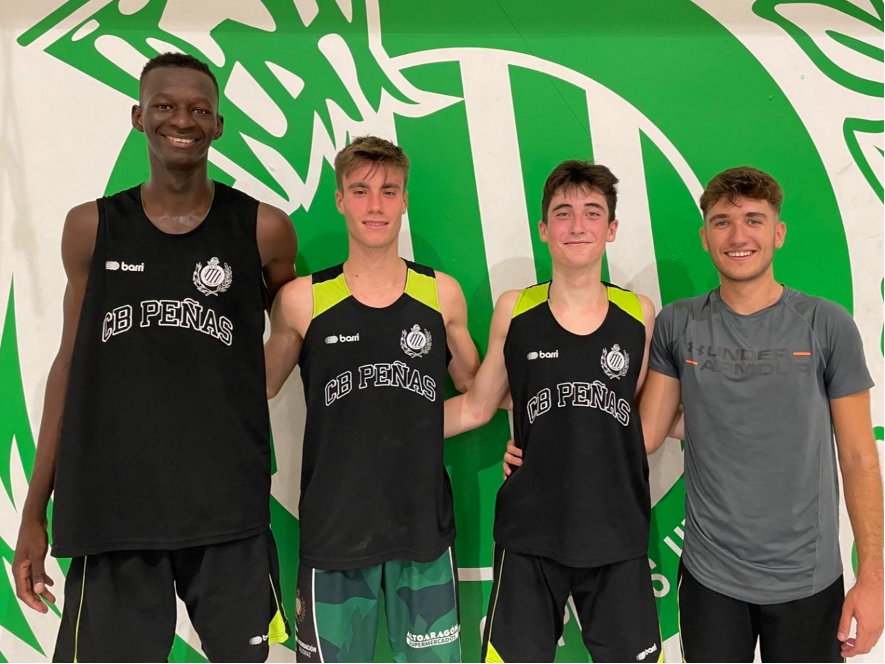 Los cuatro benjamines del Peñas.