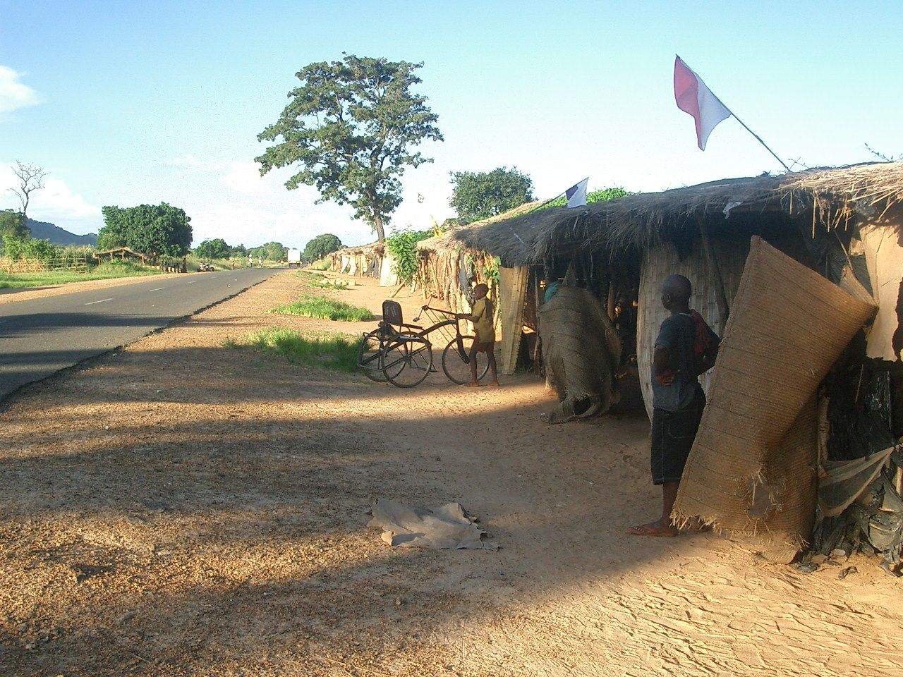 En la carretera para hacer auto stop a Tanzania