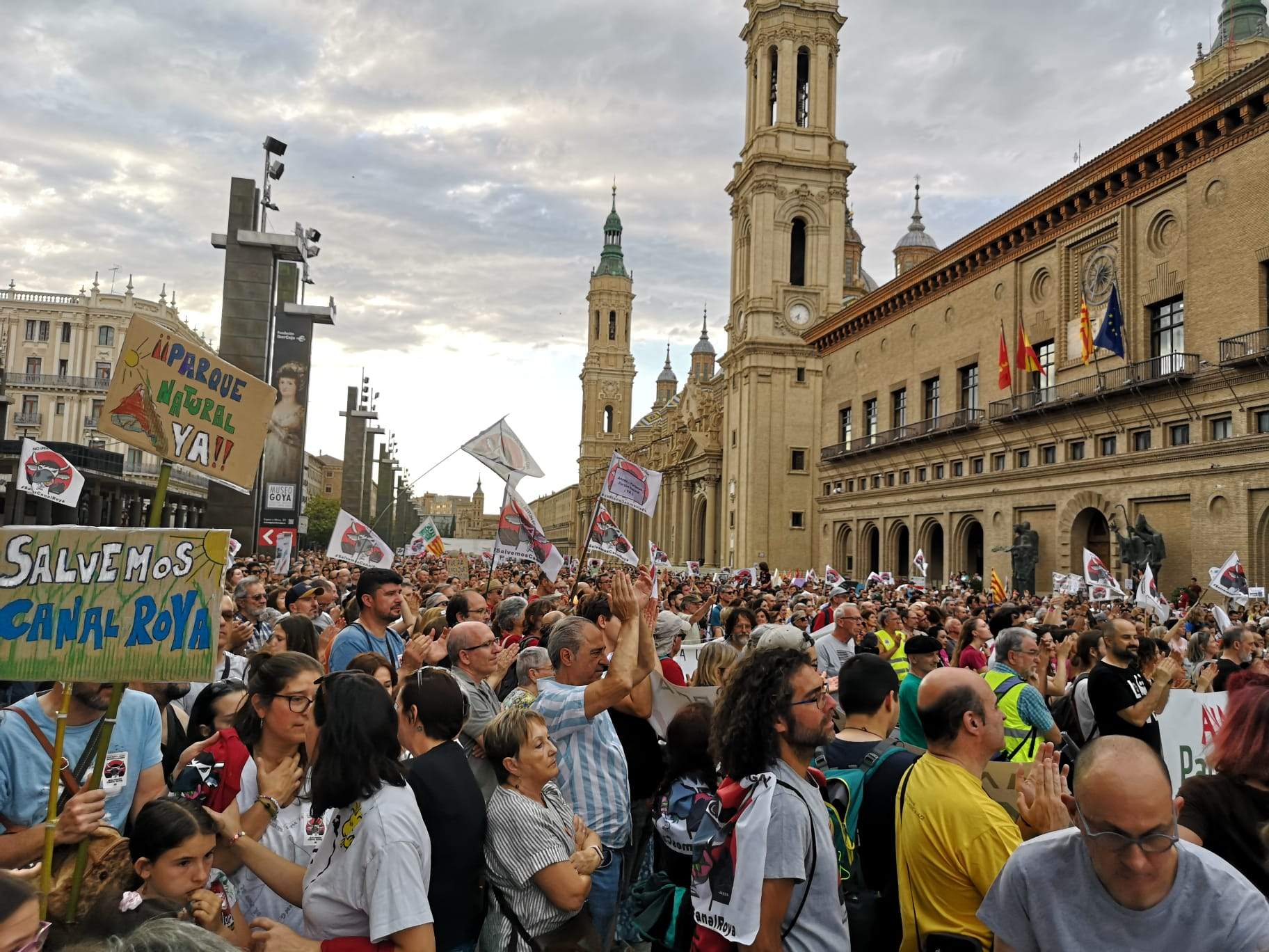 Manifestación en Zaragoza por la protección de Canal Roya. Foto: Marian Bandrés