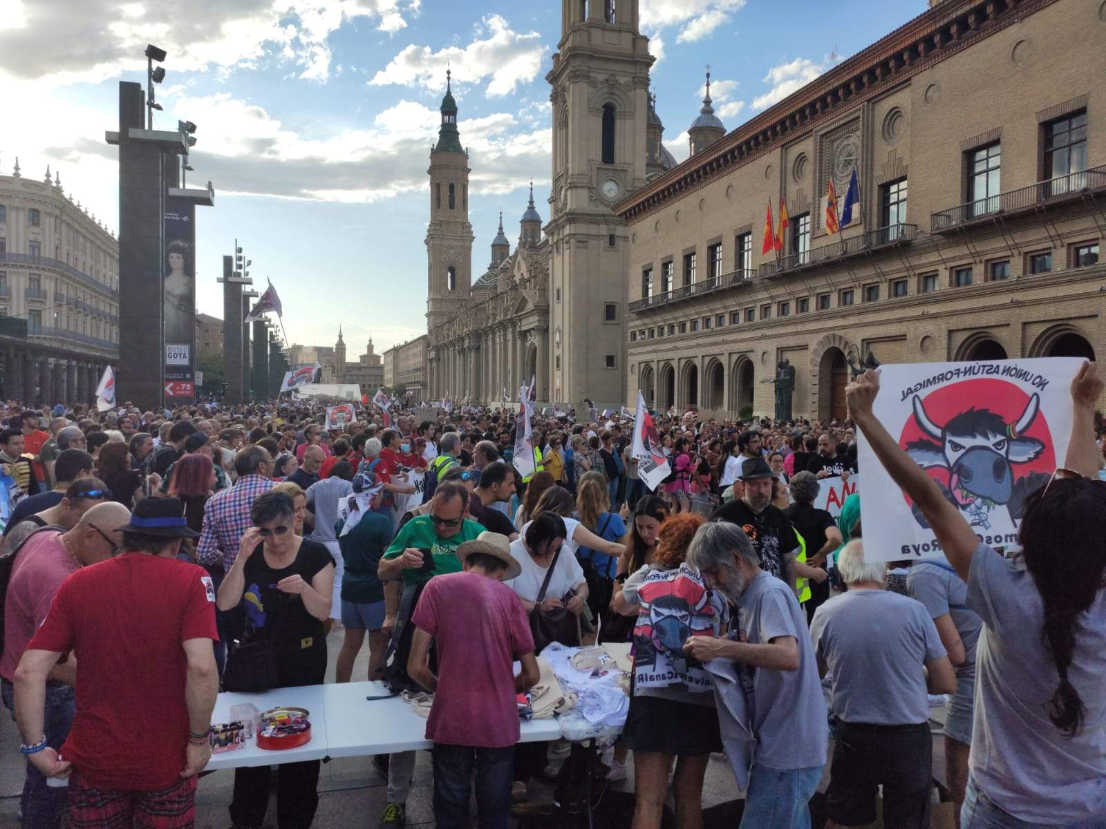 Manifestación en Zaragoza por la protección de Canal Roya. Foto: Quino Escartín
