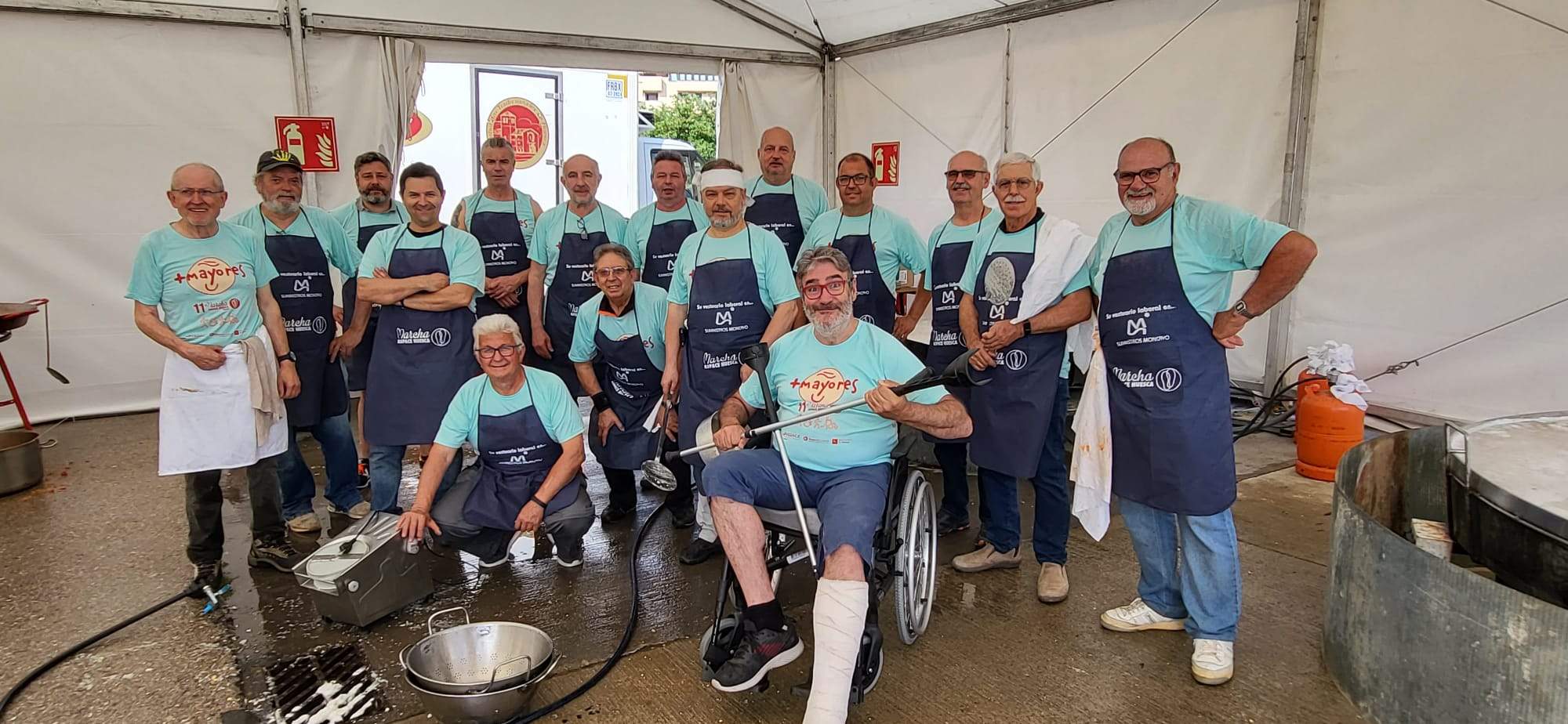 Los cocineros y alguno más. Foto Javier García Antón