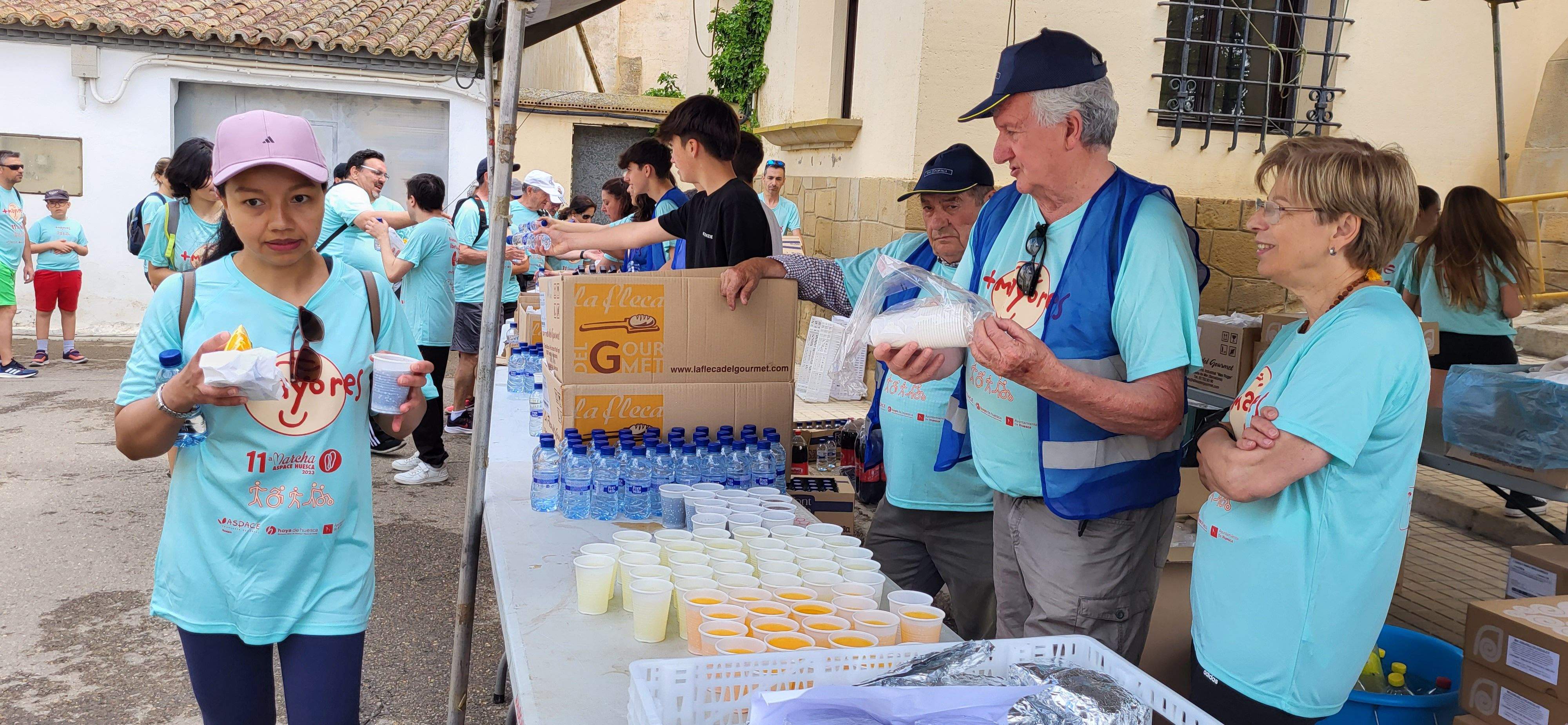 La Marcha Aspace en el avituallamiento de Banariés. Foto: Mercedes Manterola