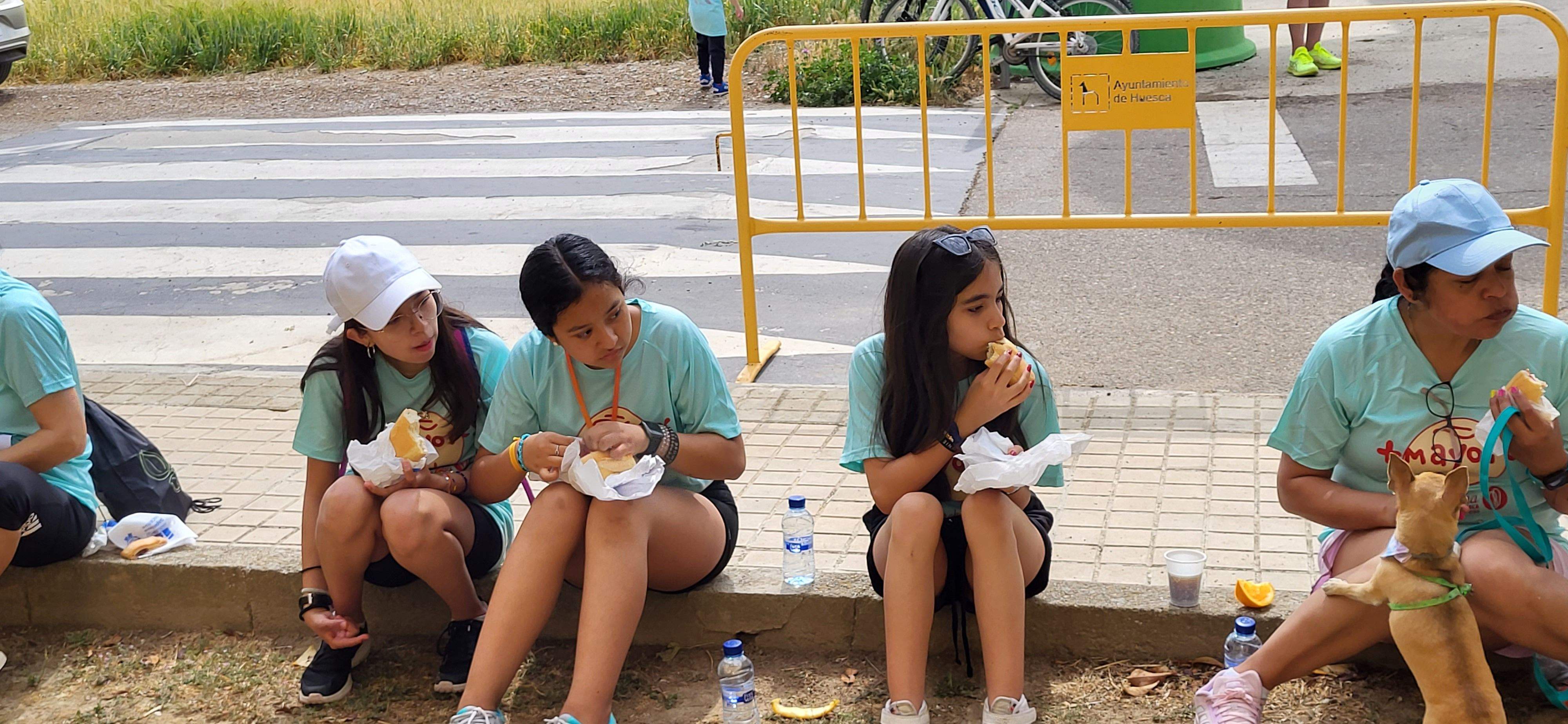 La Marcha Aspace en el avituallamiento de Banariés. Foto: Mercedes Manterola