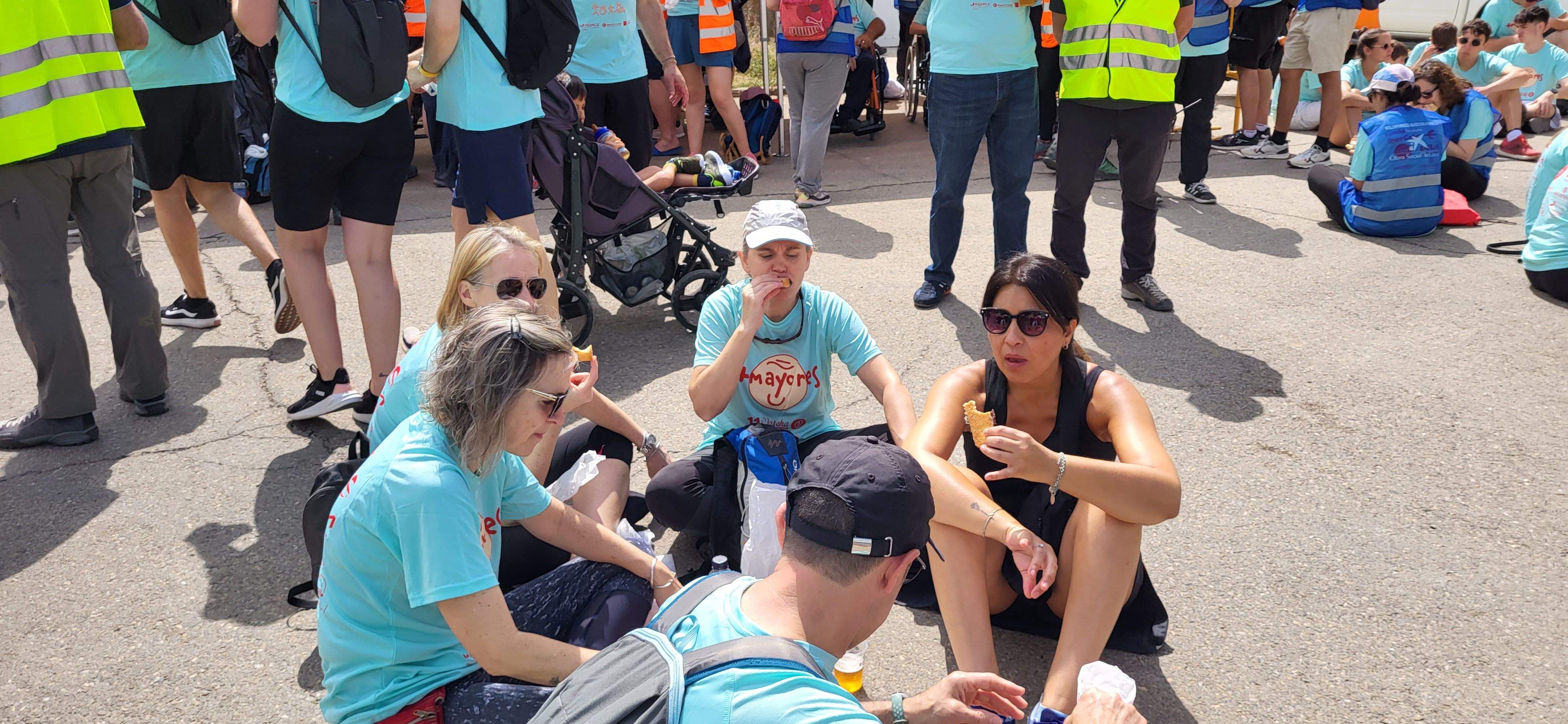 La Marcha Aspace en el avituallamiento de Banariés. Foto: Mercedes Manterola