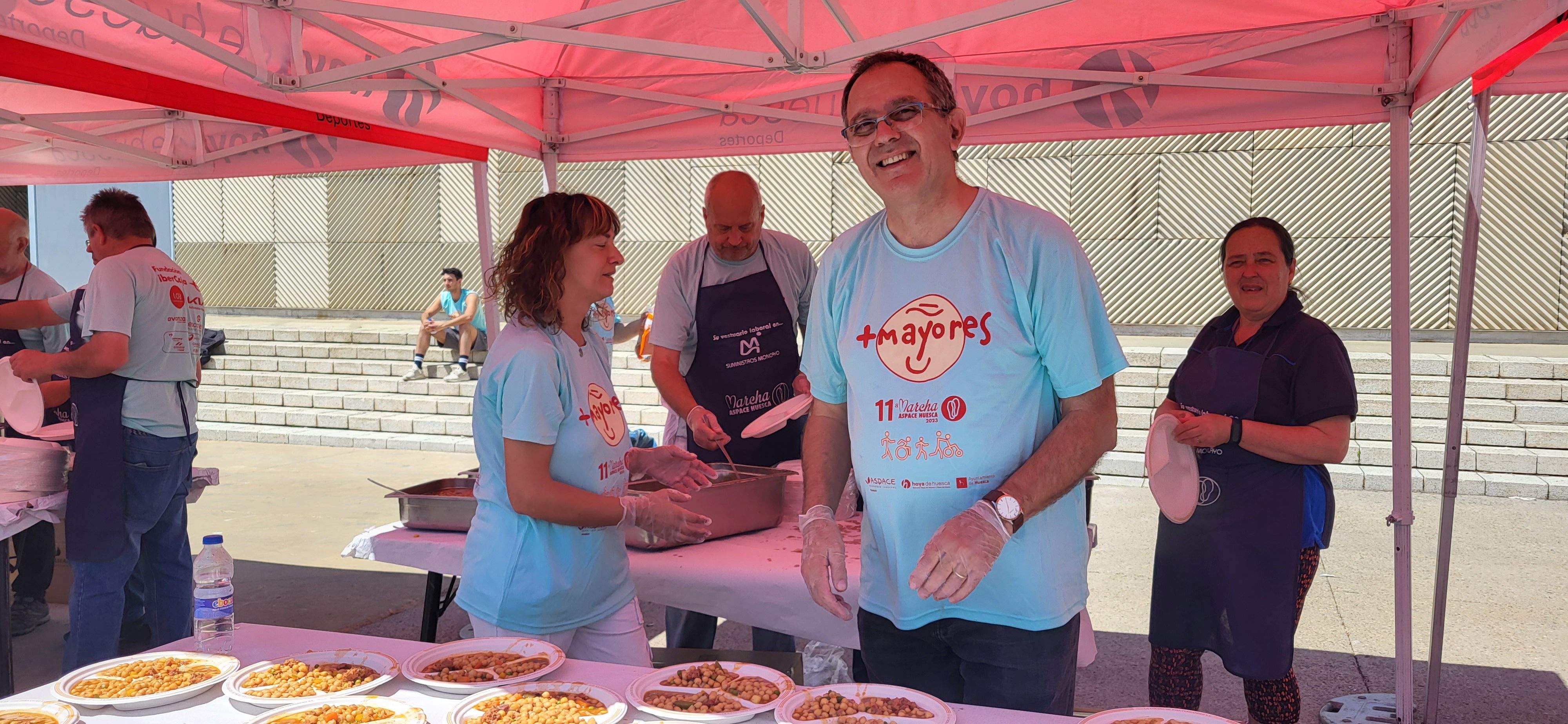 Hora de comer y reponer fuerzas. Foto Myriam Martínez