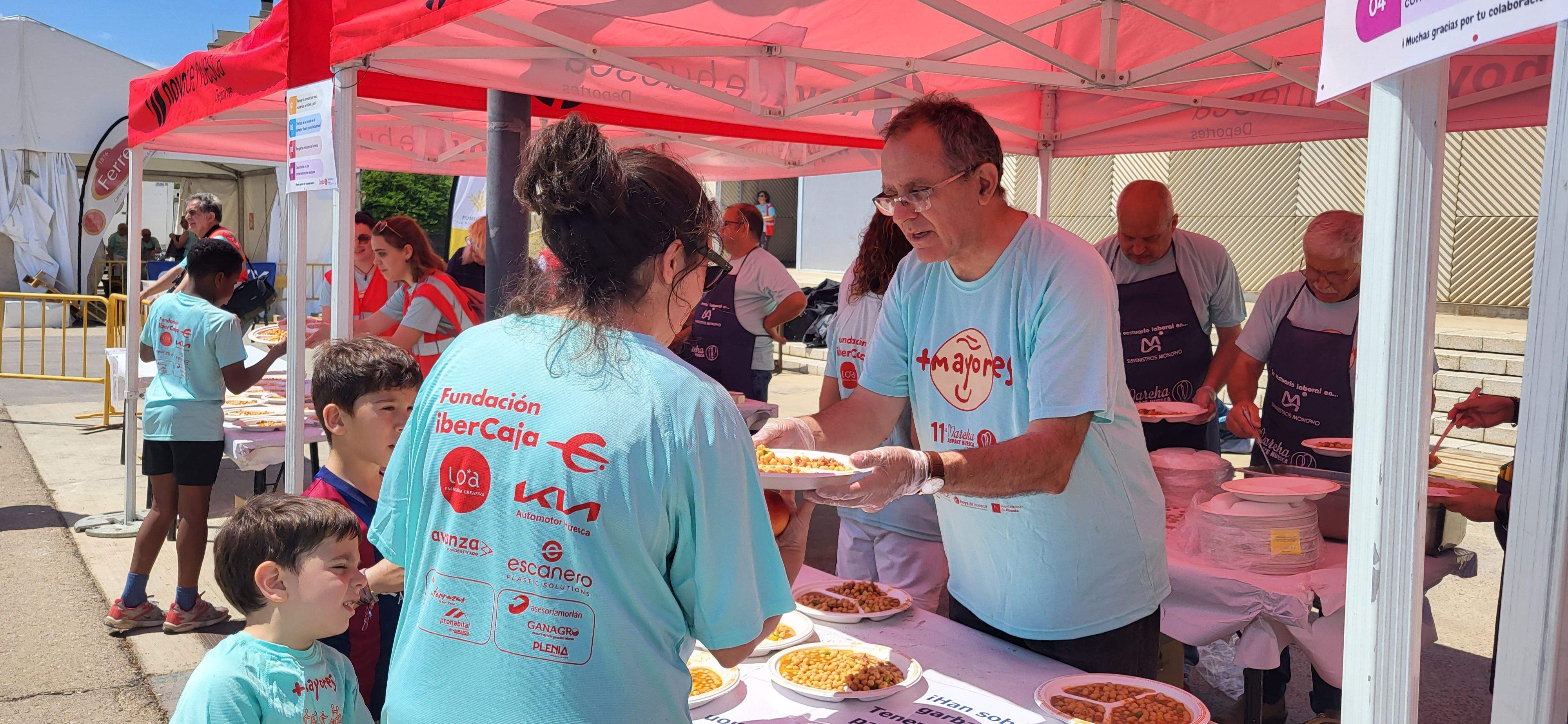 Hora de comer y reponer fuerzas. Foto Myriam Martínez