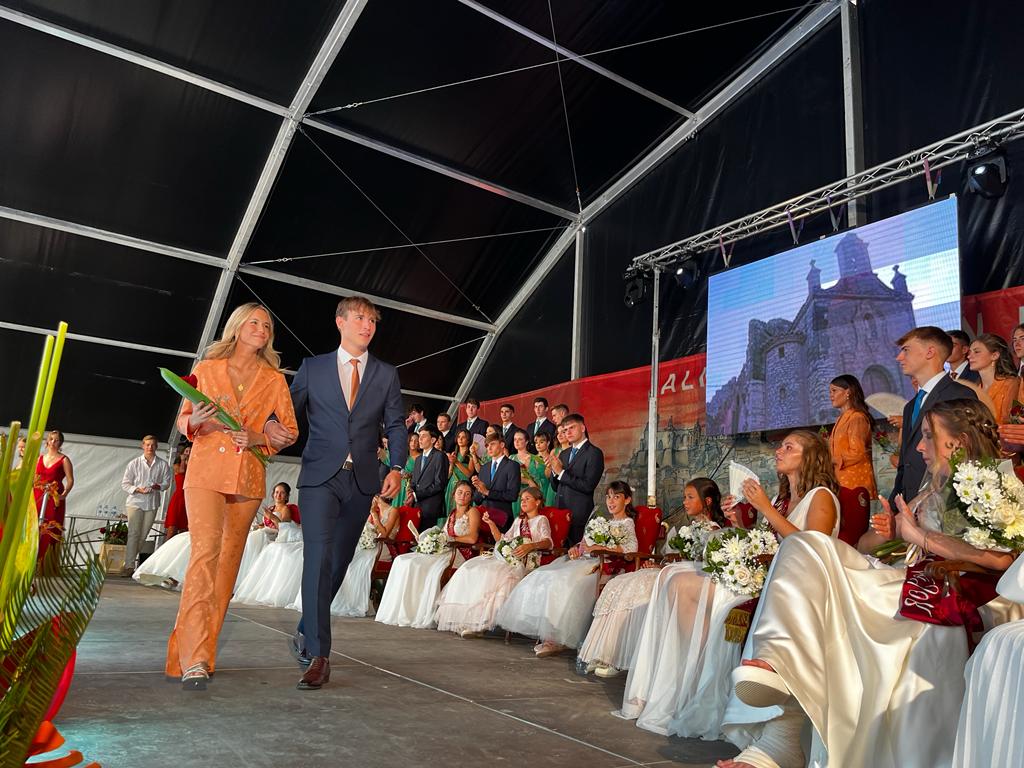 Quintos y quintas de 2021 de Almudévar. Foto Mercedes Manterola