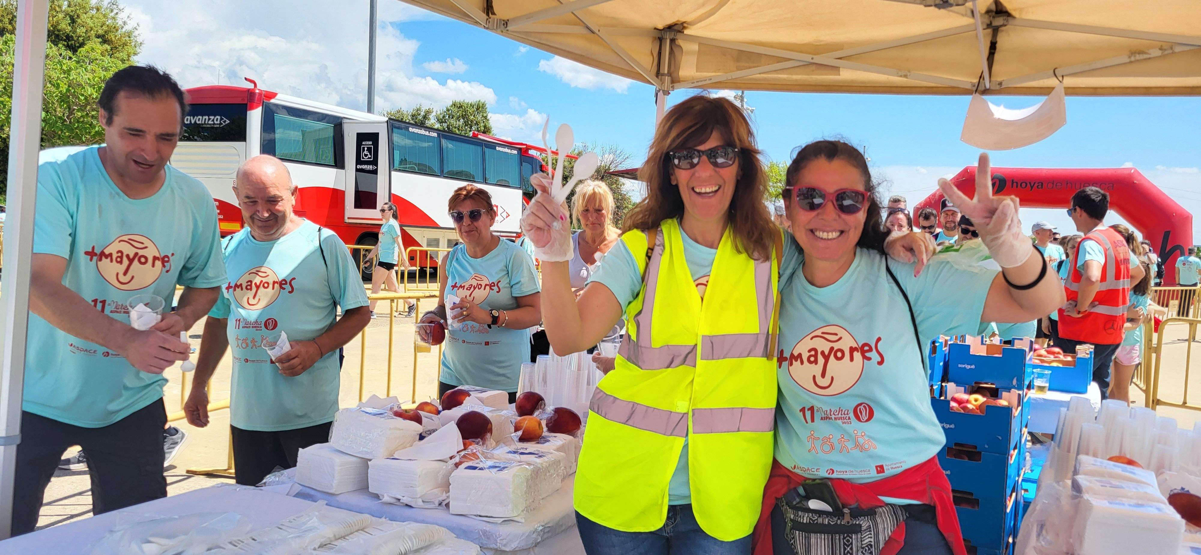 Profesionales de Aspace Huesca, de 10. Foto Myriam Martínez