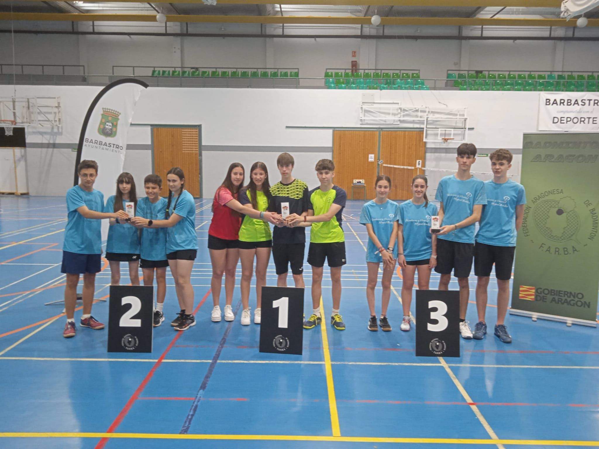 Sub 17: Primer puesto Alfajarín, segundo VVOsca-Binéfar-Salduba y tercero Binéfar.