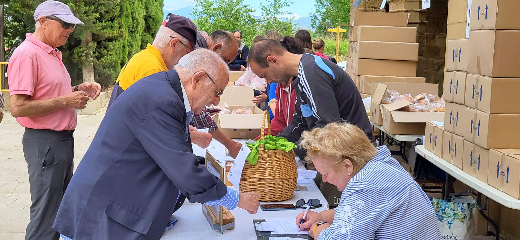 Romería de Nuestra Señora de Salas y de la Huerta en Huesca. Foto Javier García Antón