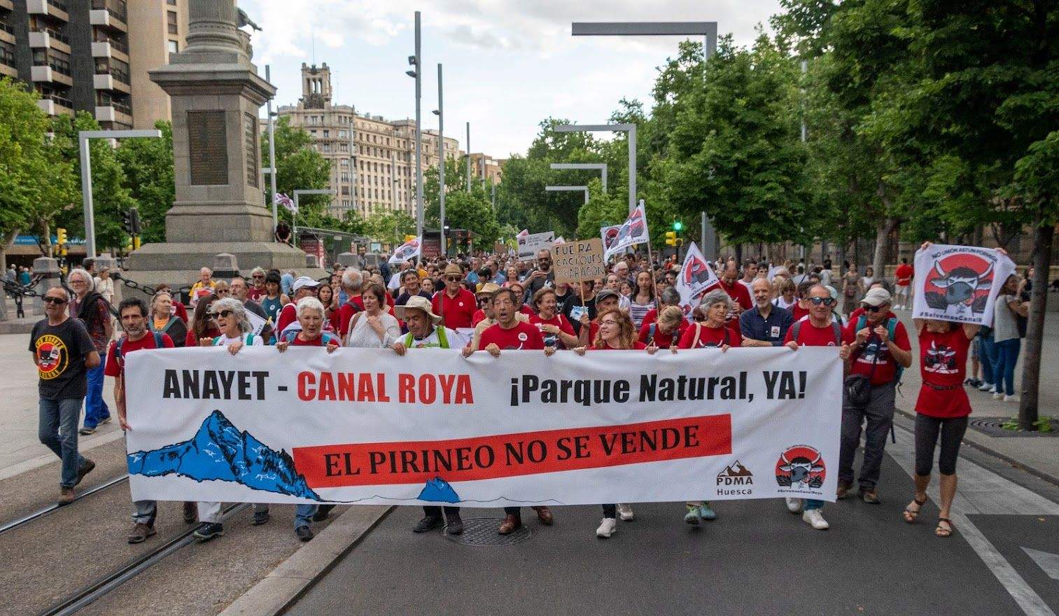 Manifestación en Zaragoza por la protección de Canal Roya. 