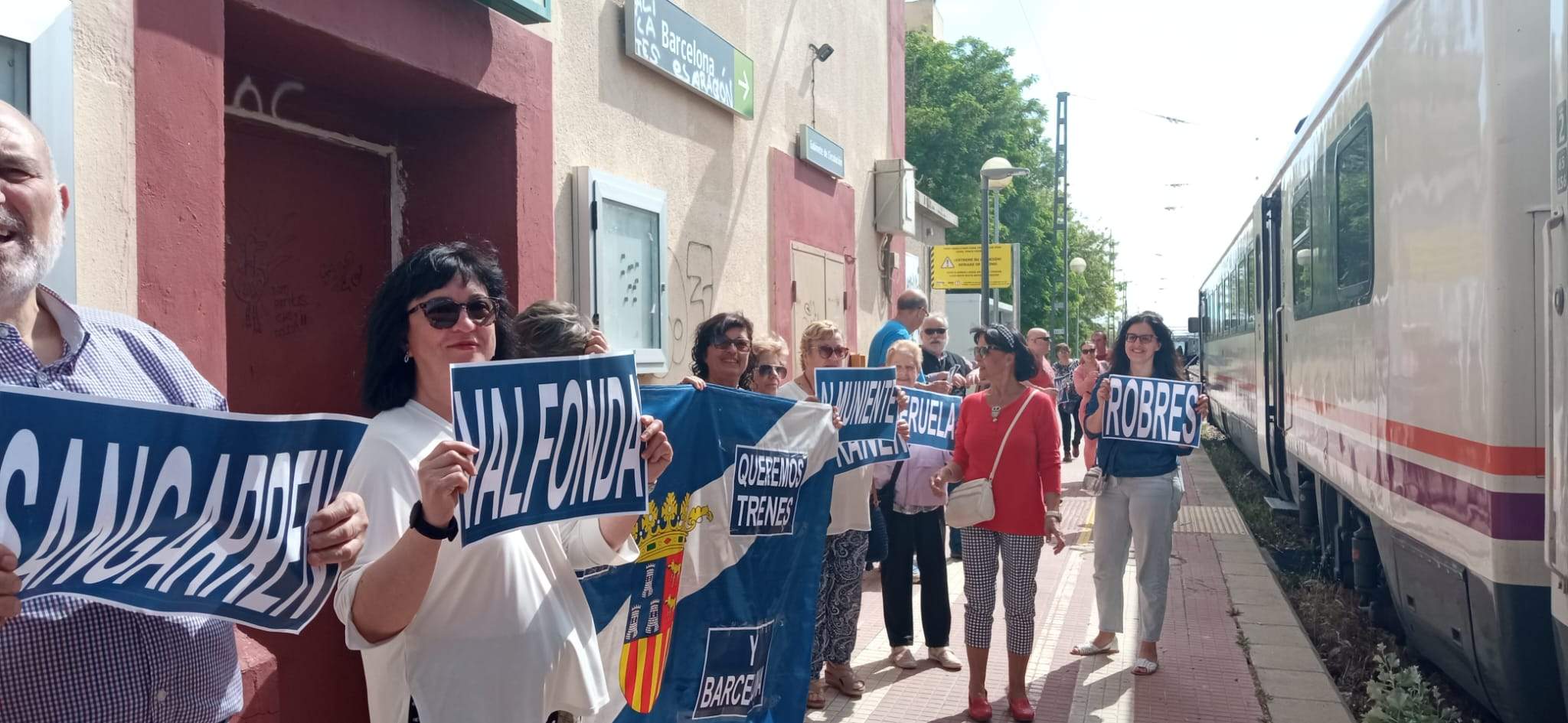 Concentración de Monegros No Pierdas Tu Tren.