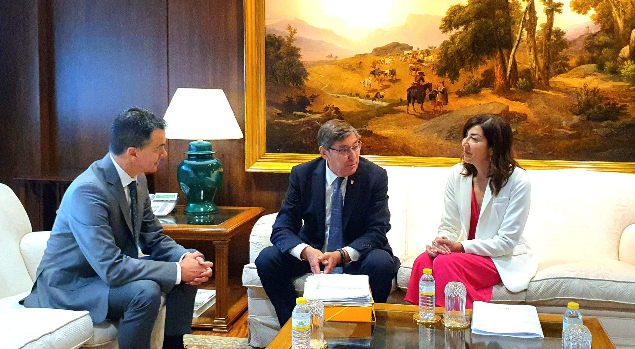 Encuentro mantenido en Madrid sobre la reprogramación de los fondos que iban destinar a la unión de estaciones por Canal Roya