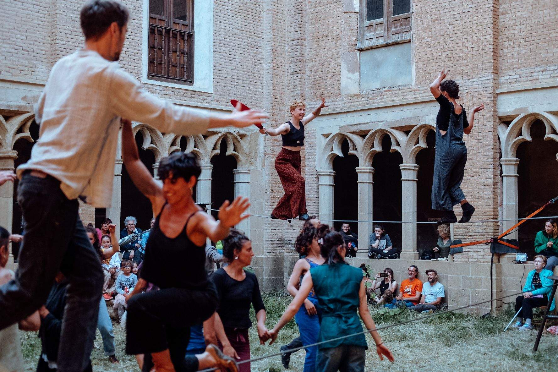 Caminando Por Las Nubes en Casbas. Foto Mai Ibargüen