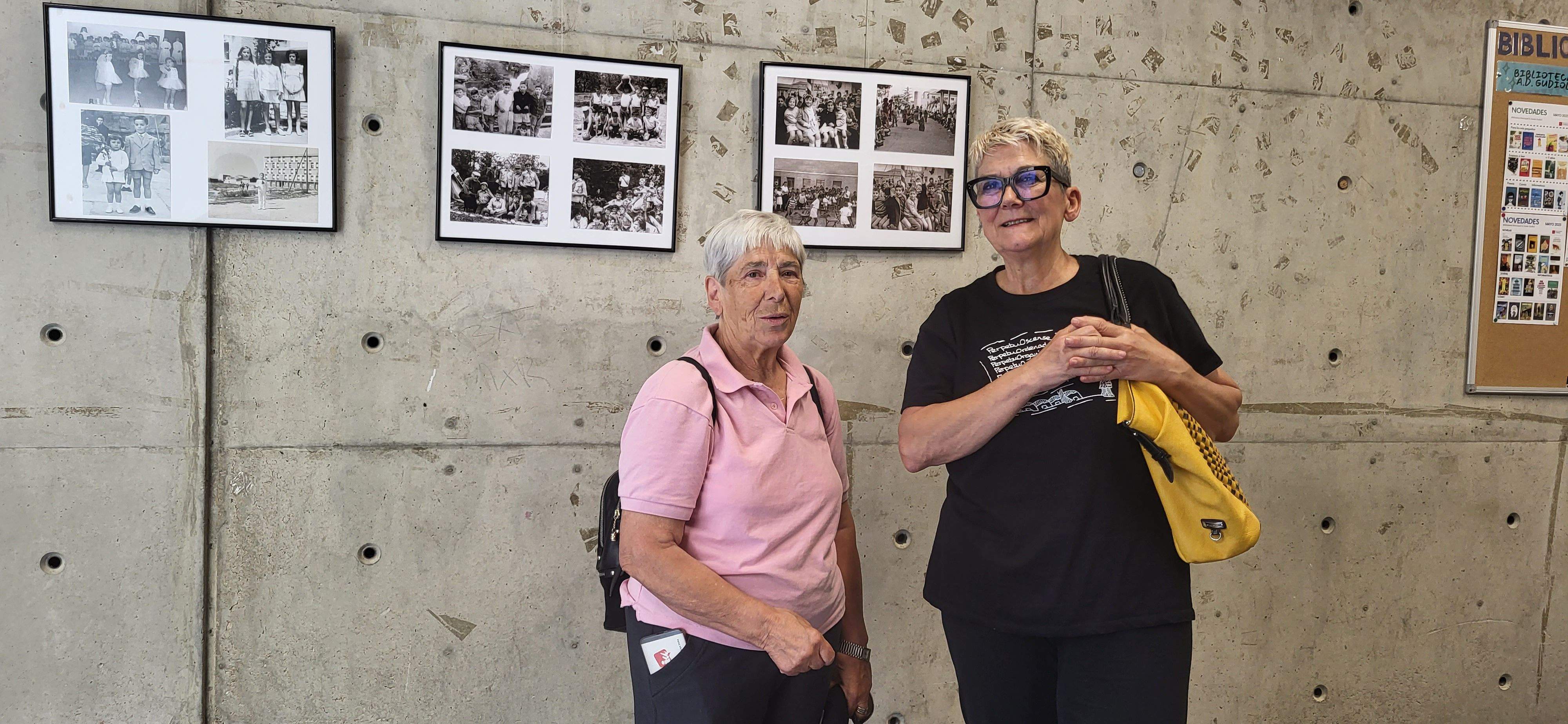  Visita guiada a la exposición "50 años haciendo barrio". Foto Myriam Martínez