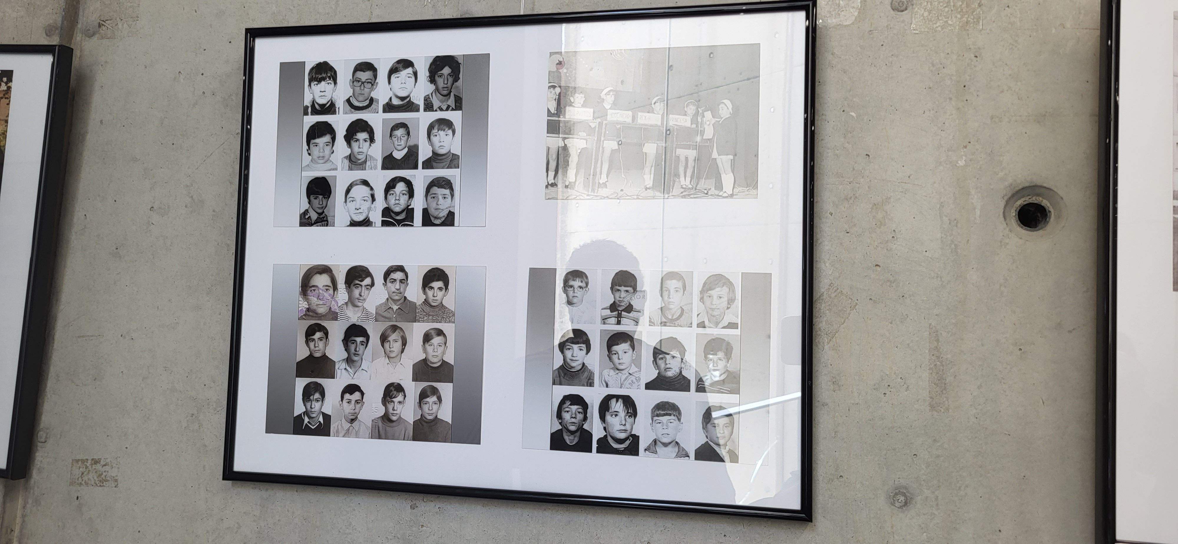  Visita guiada a la exposición "50 años haciendo barrio". Foto Myriam Martínez