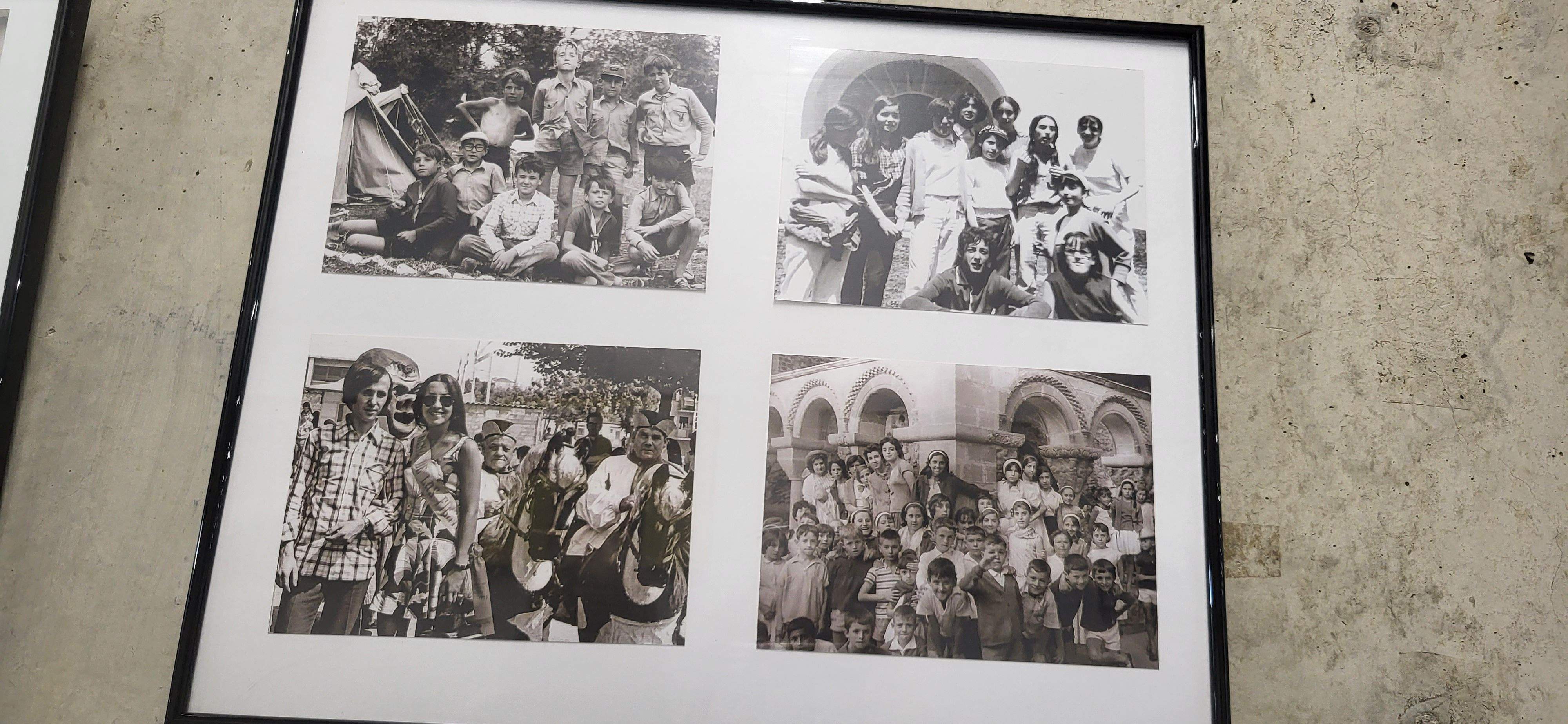  Visita guiada a la exposición "50 años haciendo barrio". Foto Myriam Martínez