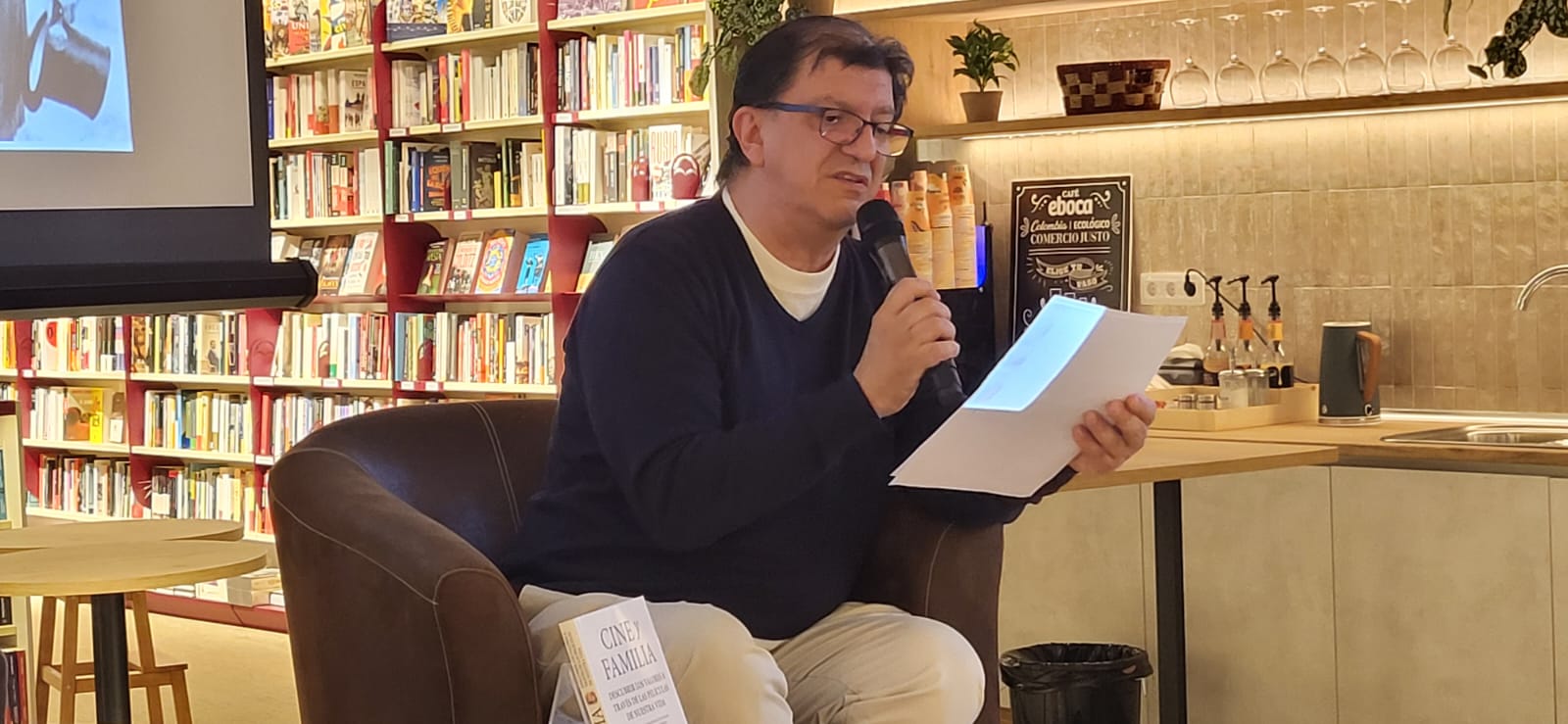 Presentación del libro Cine y Familia en Santos Ochoa
