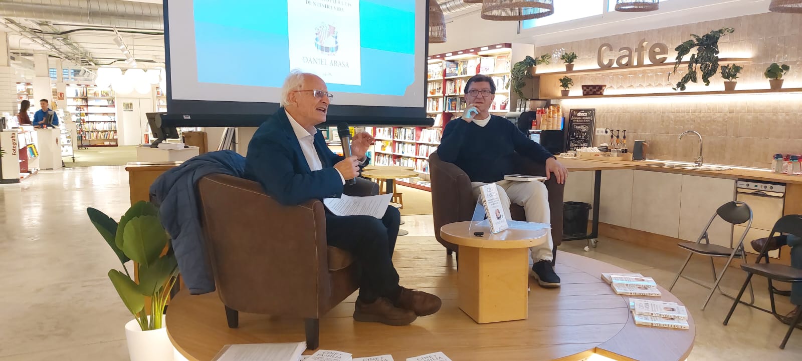 Presentación del libro Cine y Familia en Santos Ochoa