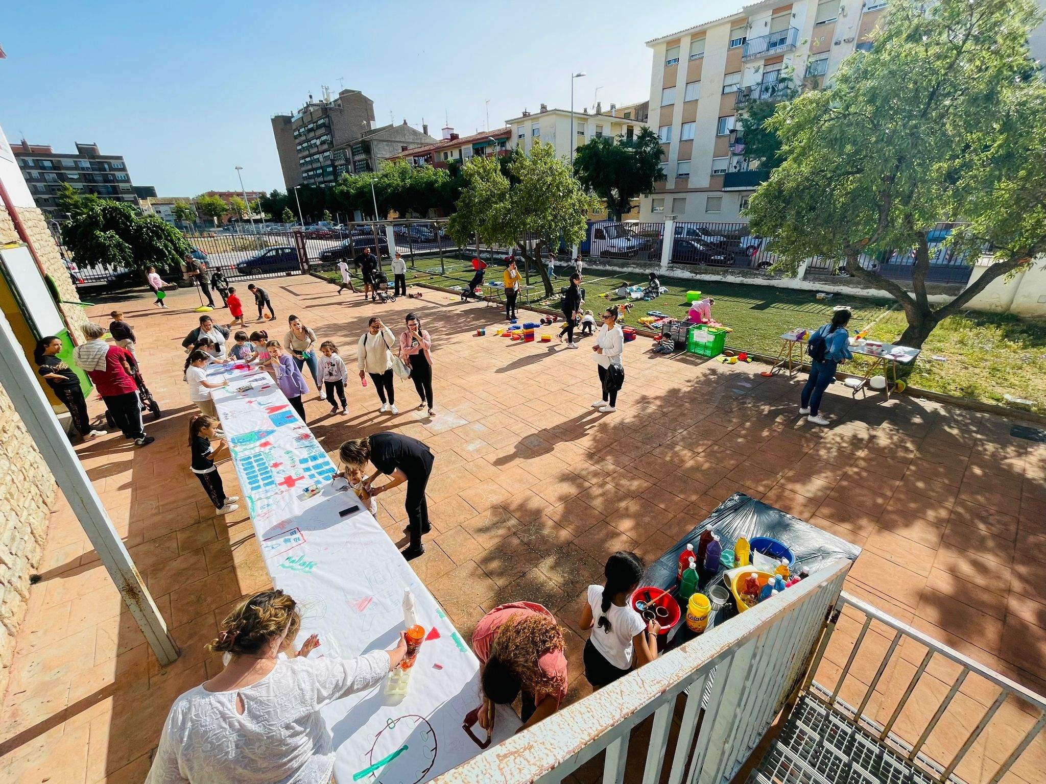Talleres y juegos al aire libre