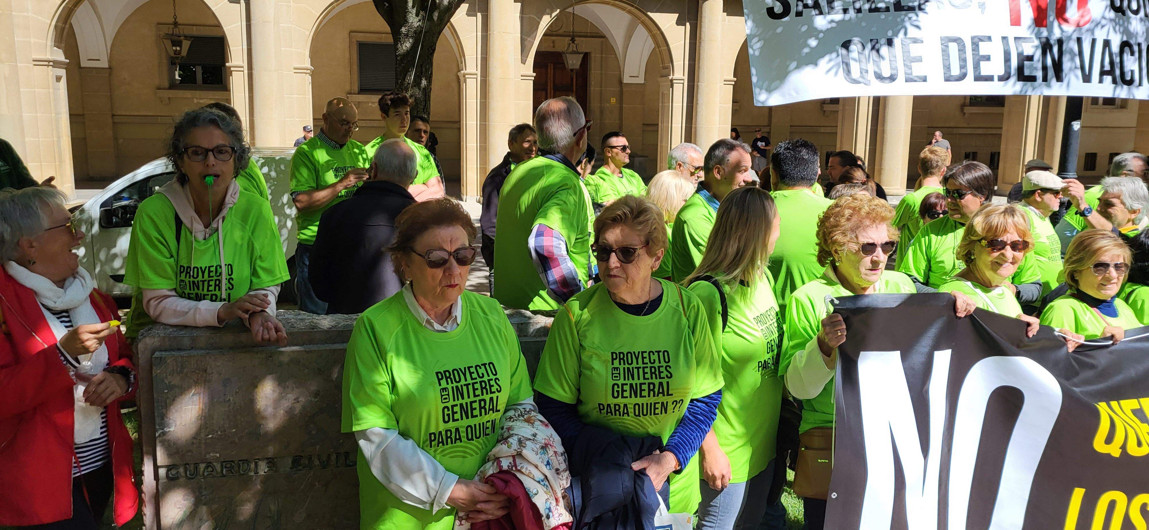 Movilización de Salillas y Huerto en defensa de sus regadíos. 