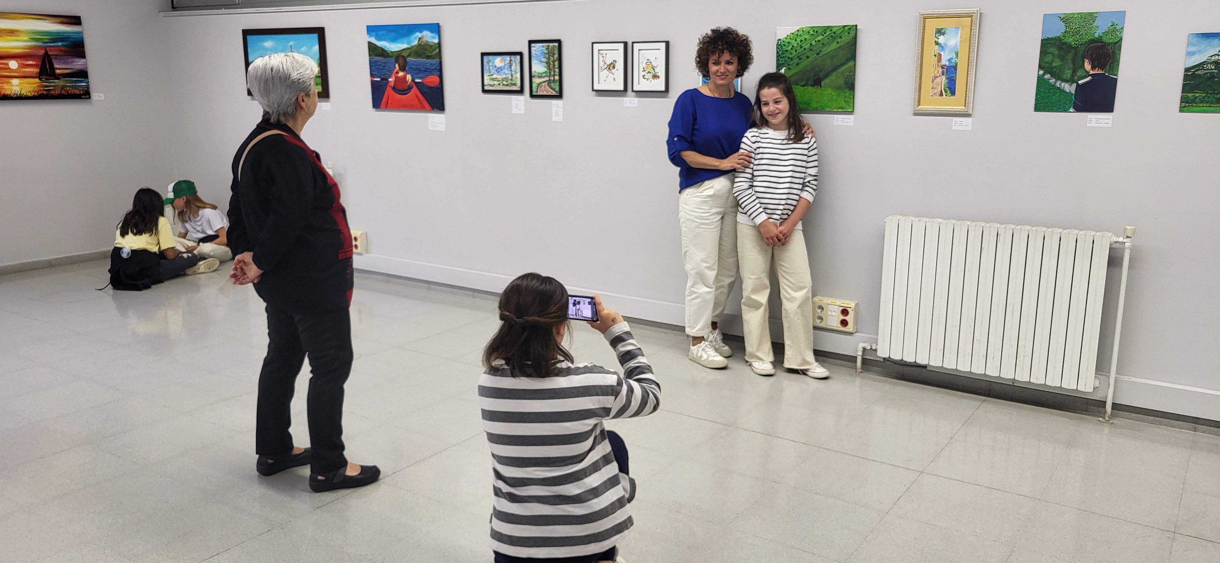 Exposición "Un paseo por la vida" del taller de Marian Ruiz. Foto Myriam Martínez