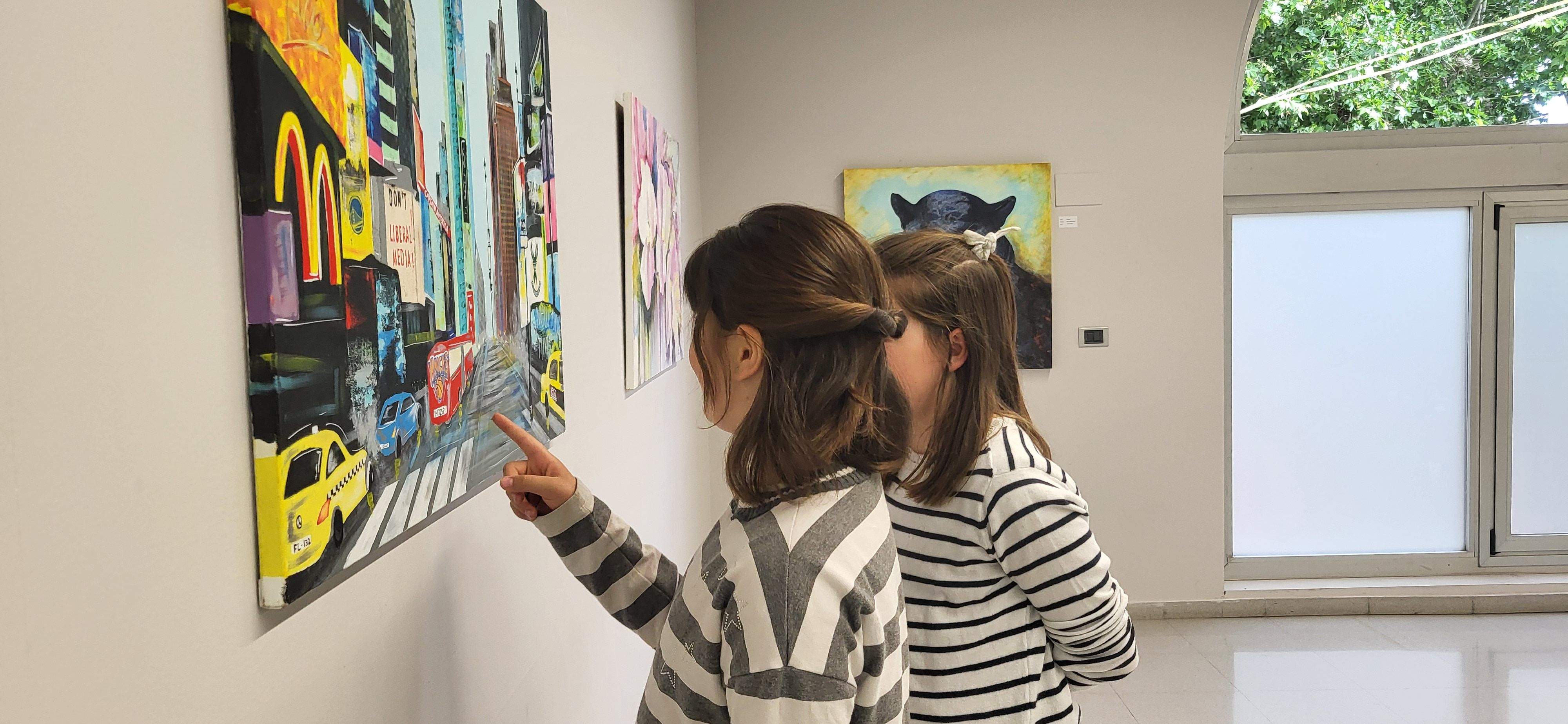 Exposición "Un paseo por la vida" del taller de Marian Ruiz. Foto Myriam Martínez