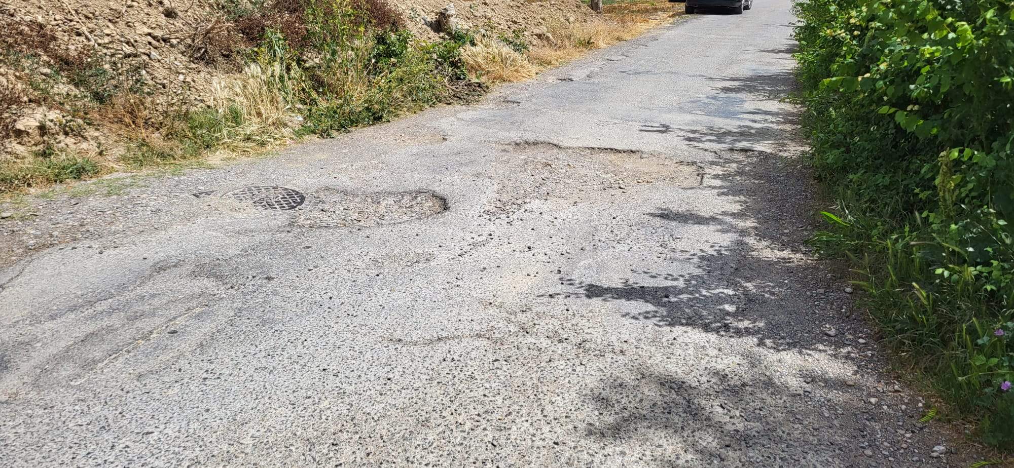 Un paseo por el Camino de Cillas lleno de baches