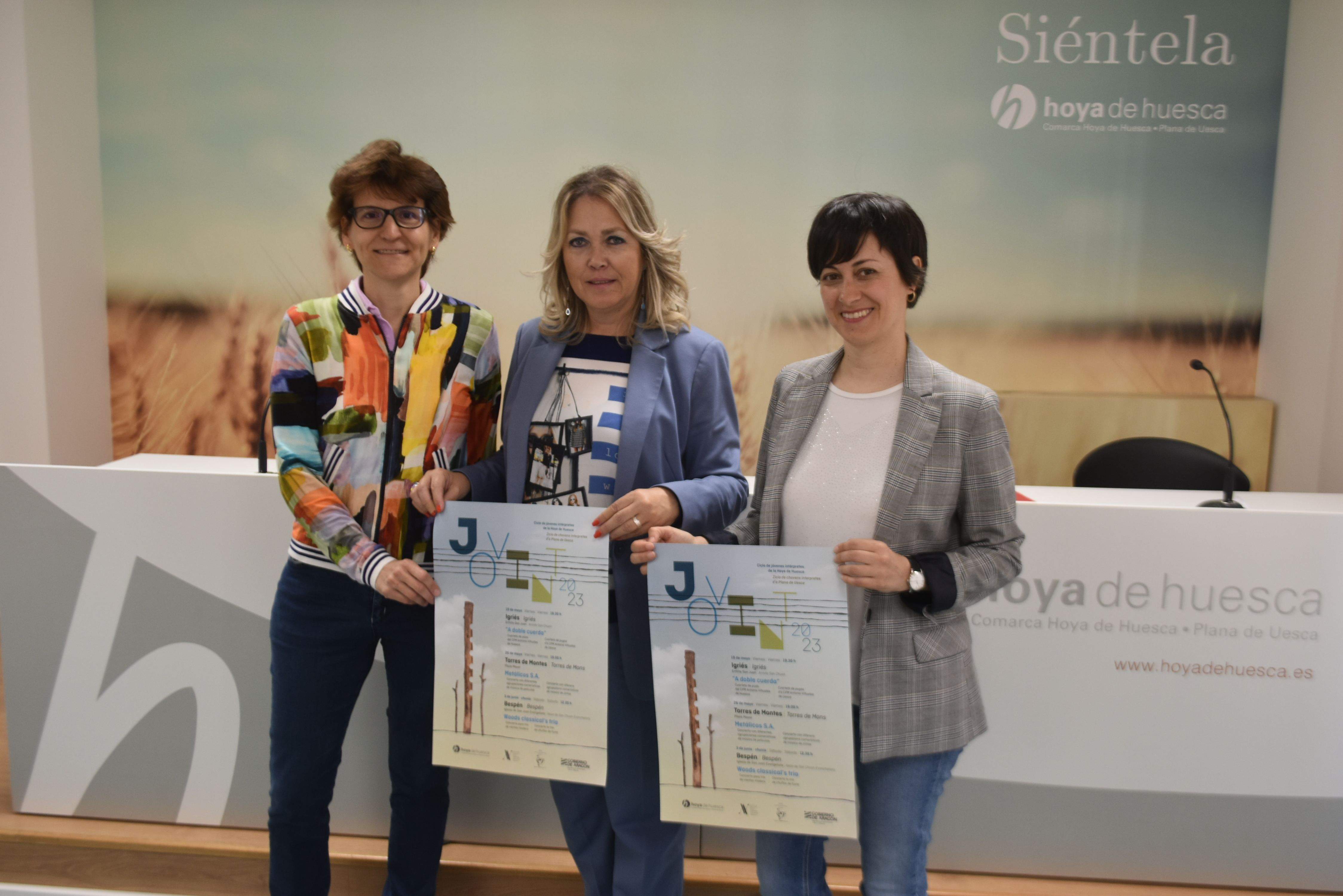 Idoia Abad, Beatriz Calvo y Edith Artal en la presentación del Ciclo de jóvenes intérpretes.