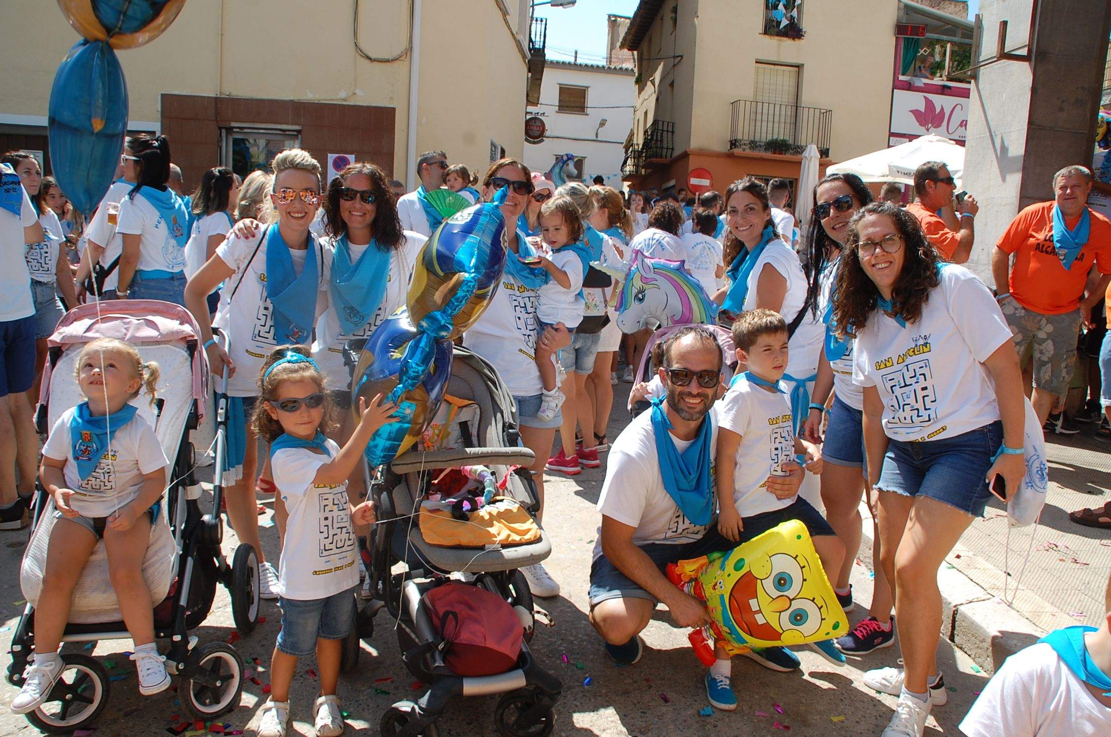 Cabalgata y chupinazo de las fiestas de Sariñena 2022. 