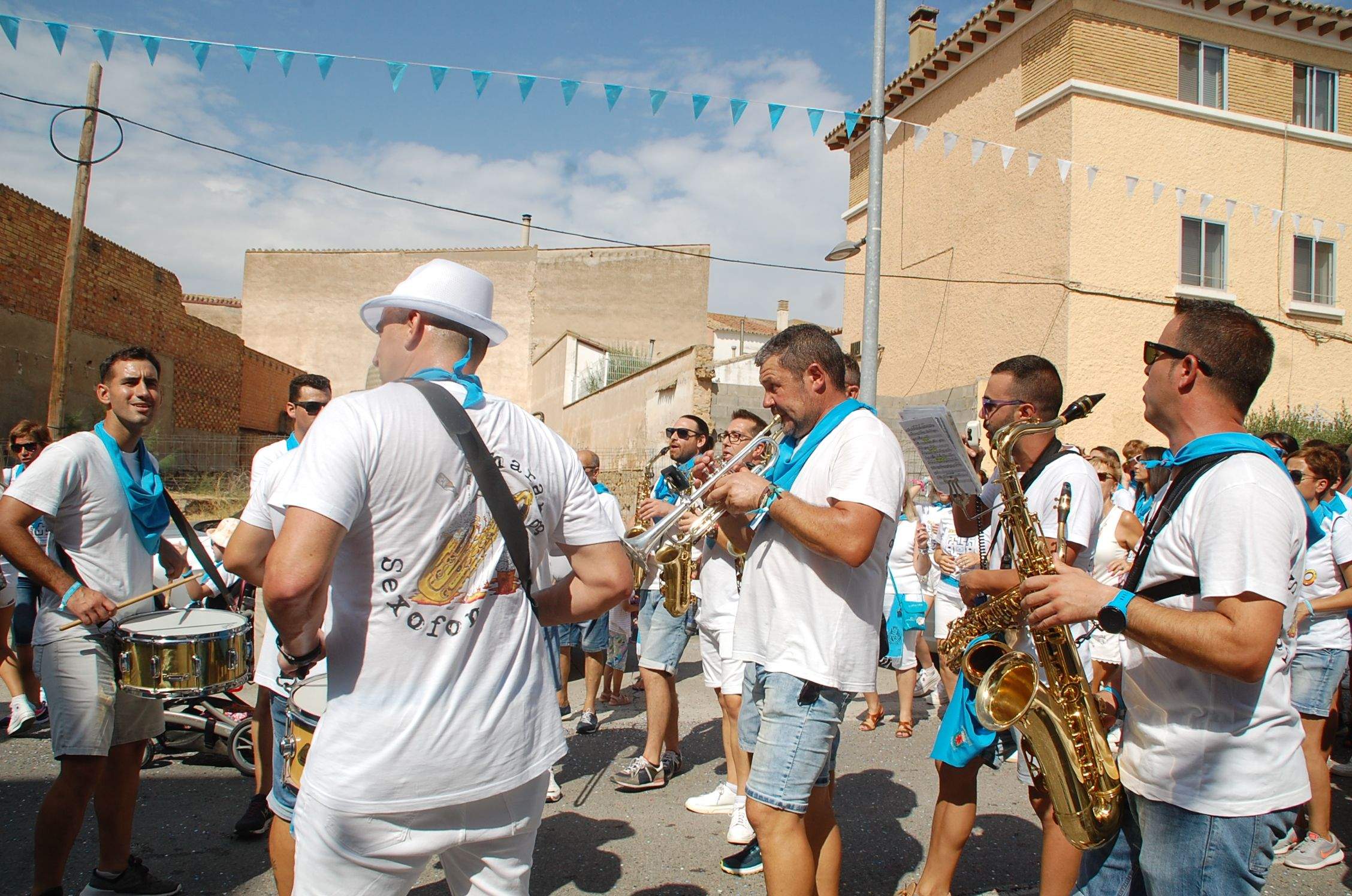 Cabalgata y chupinazo de las fiestas de Sariñena 2022 